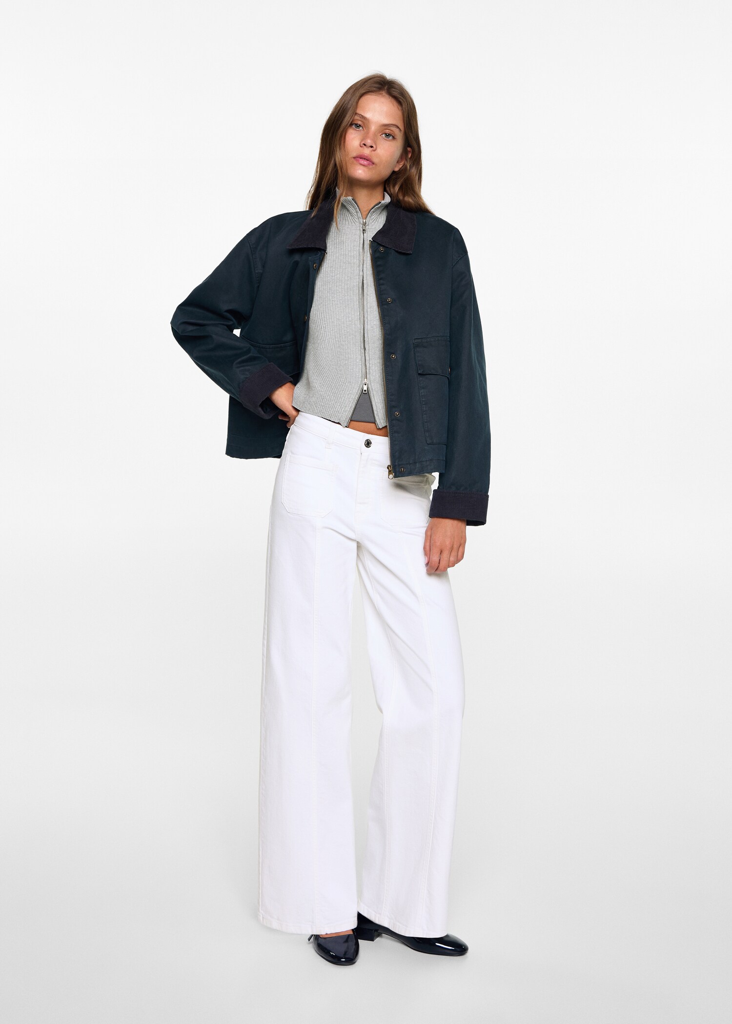 Wideleg Jeans mit Ziernähten - Allgemeine Ansicht