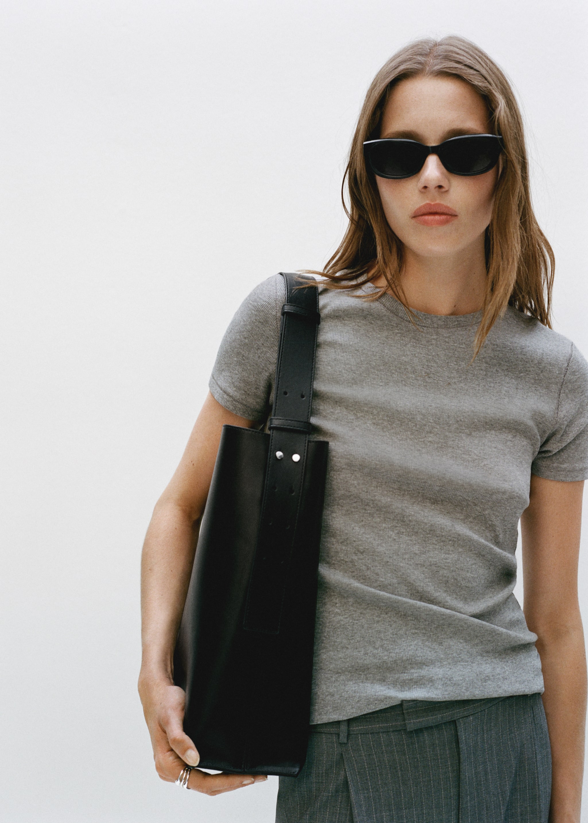 Short handle shopper bag - General plane, Black. Ref: 77024020-00.