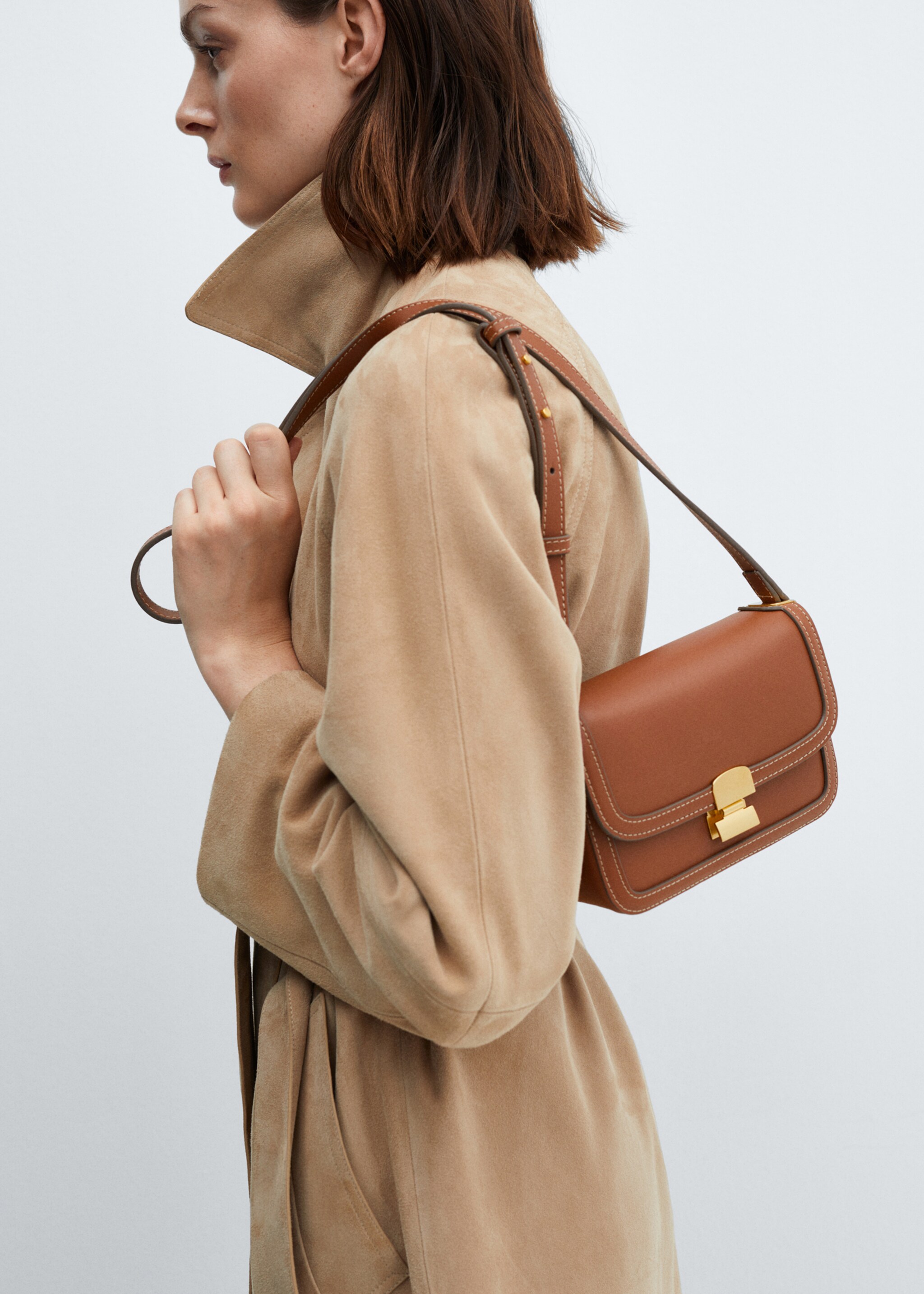 Crossbody bag with flap - General plane, Leather. Ref: 77024060-00.
