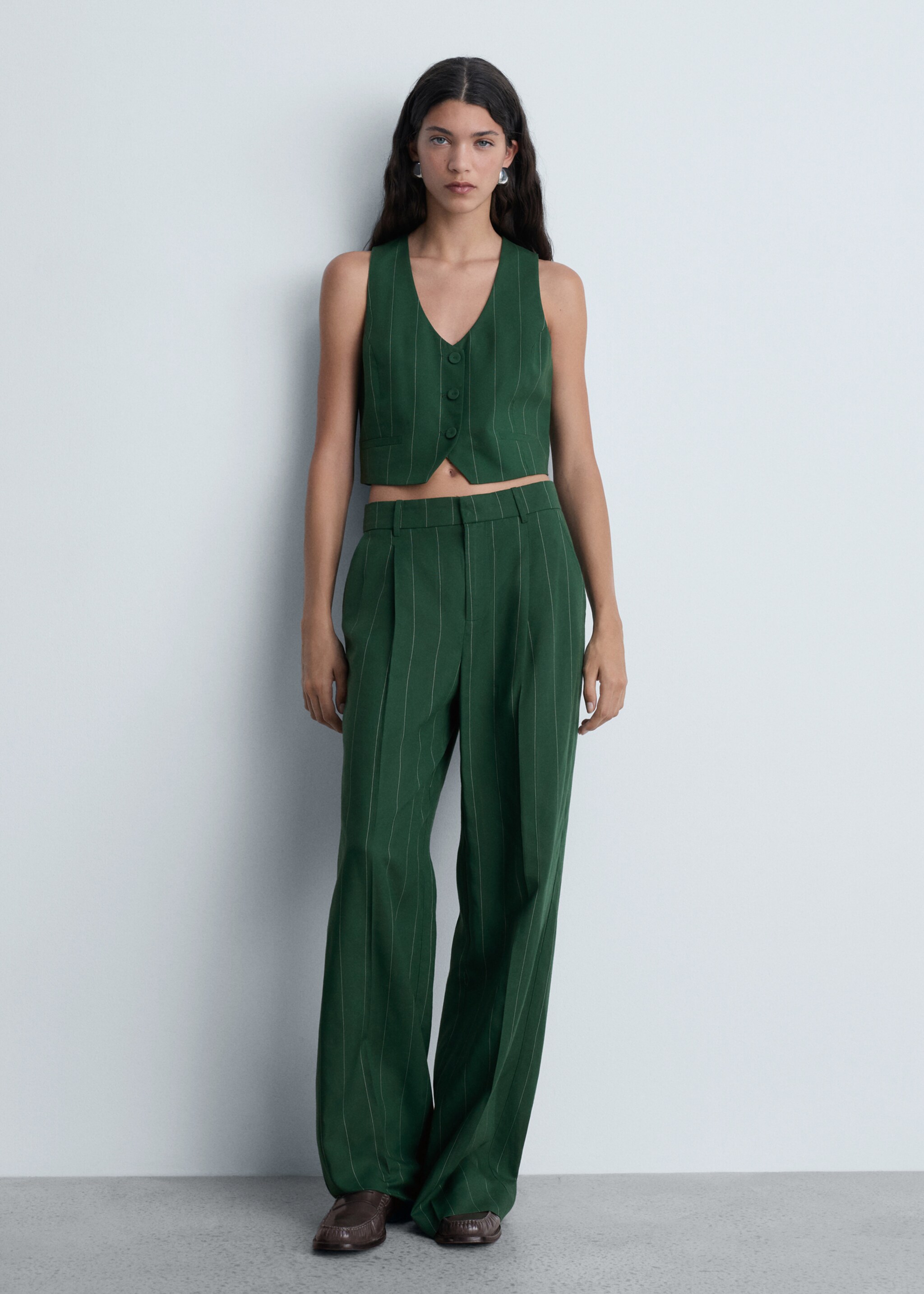 Pantalon de costume fines rayures - Plan général, Vert. Ref: 77024766-00.