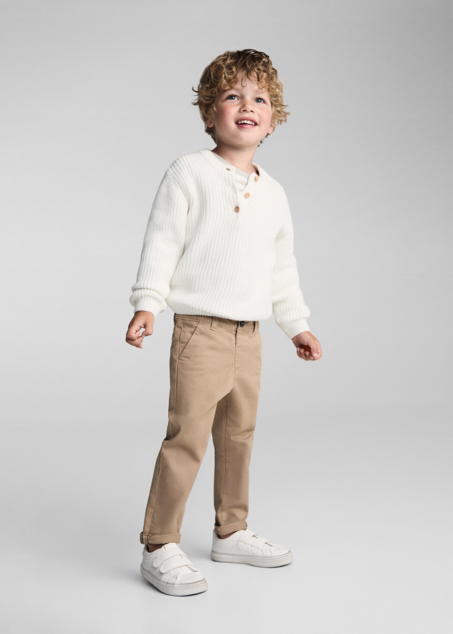 Buttoned collar knit sweater - General plane