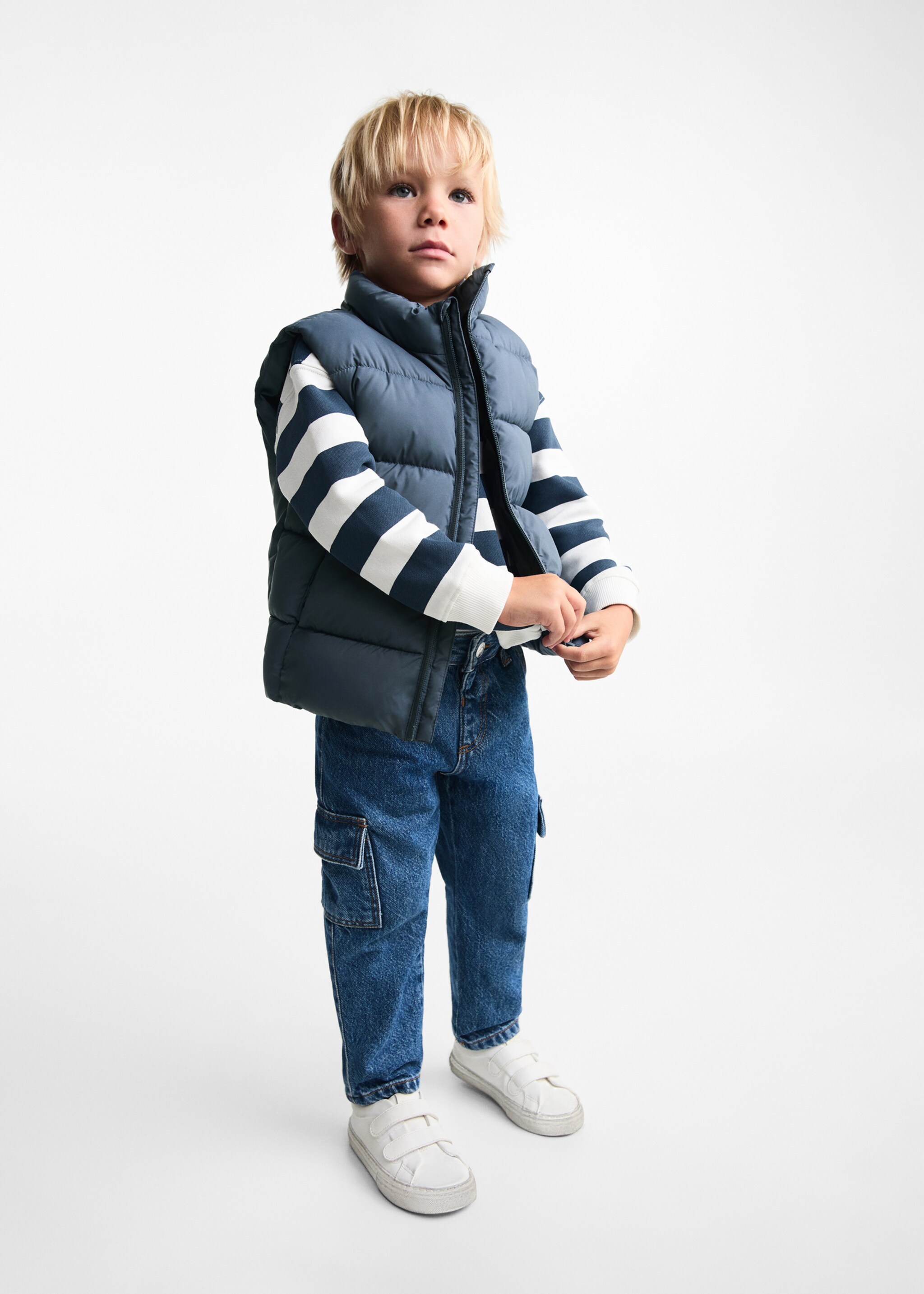 Quilted gilet with pockets - General plane, Petrol Blue. Ref: 77024785-00.