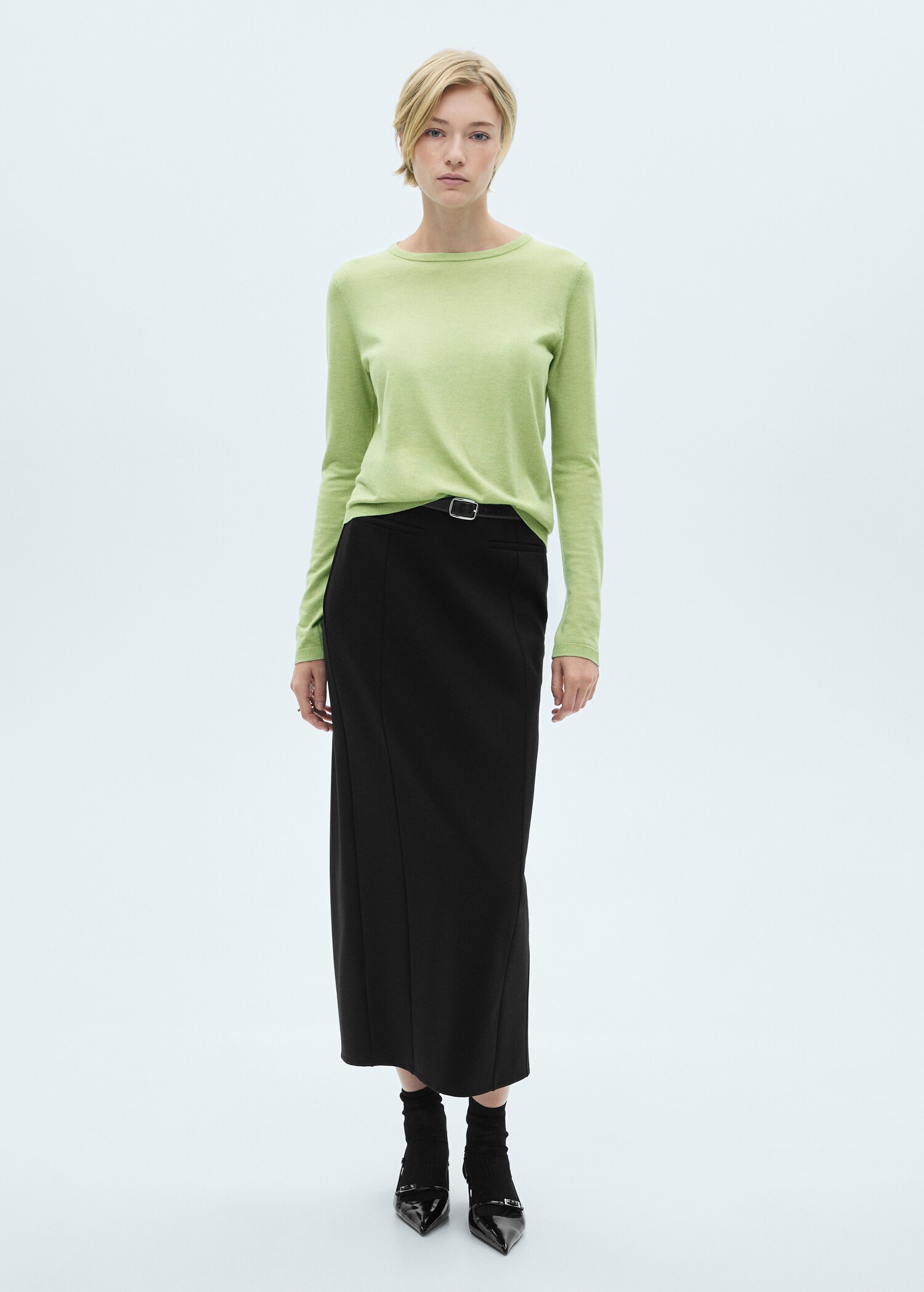 Fine-knit crew-neck sweater - General plane