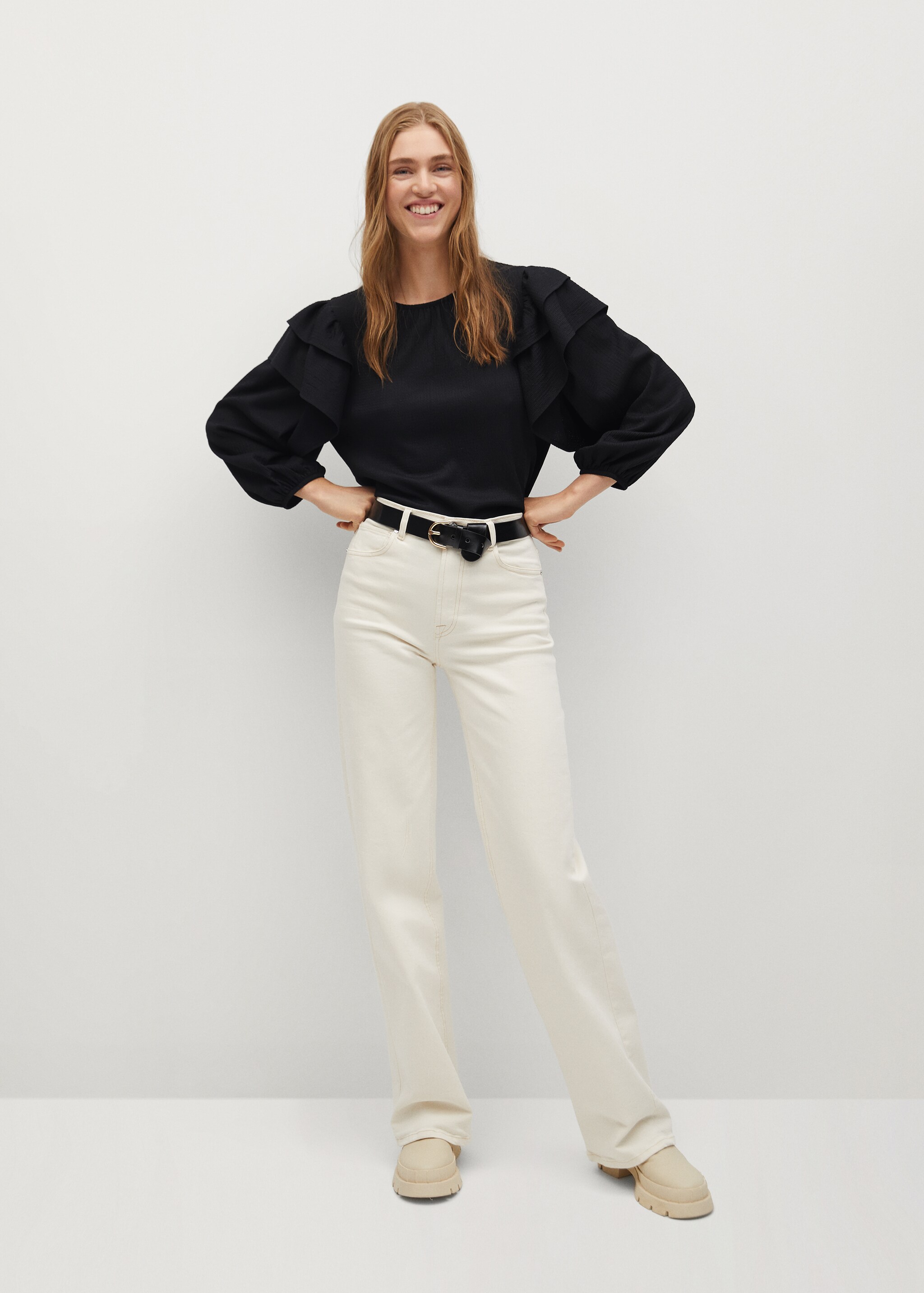 Blusa textura volantes - Plano general