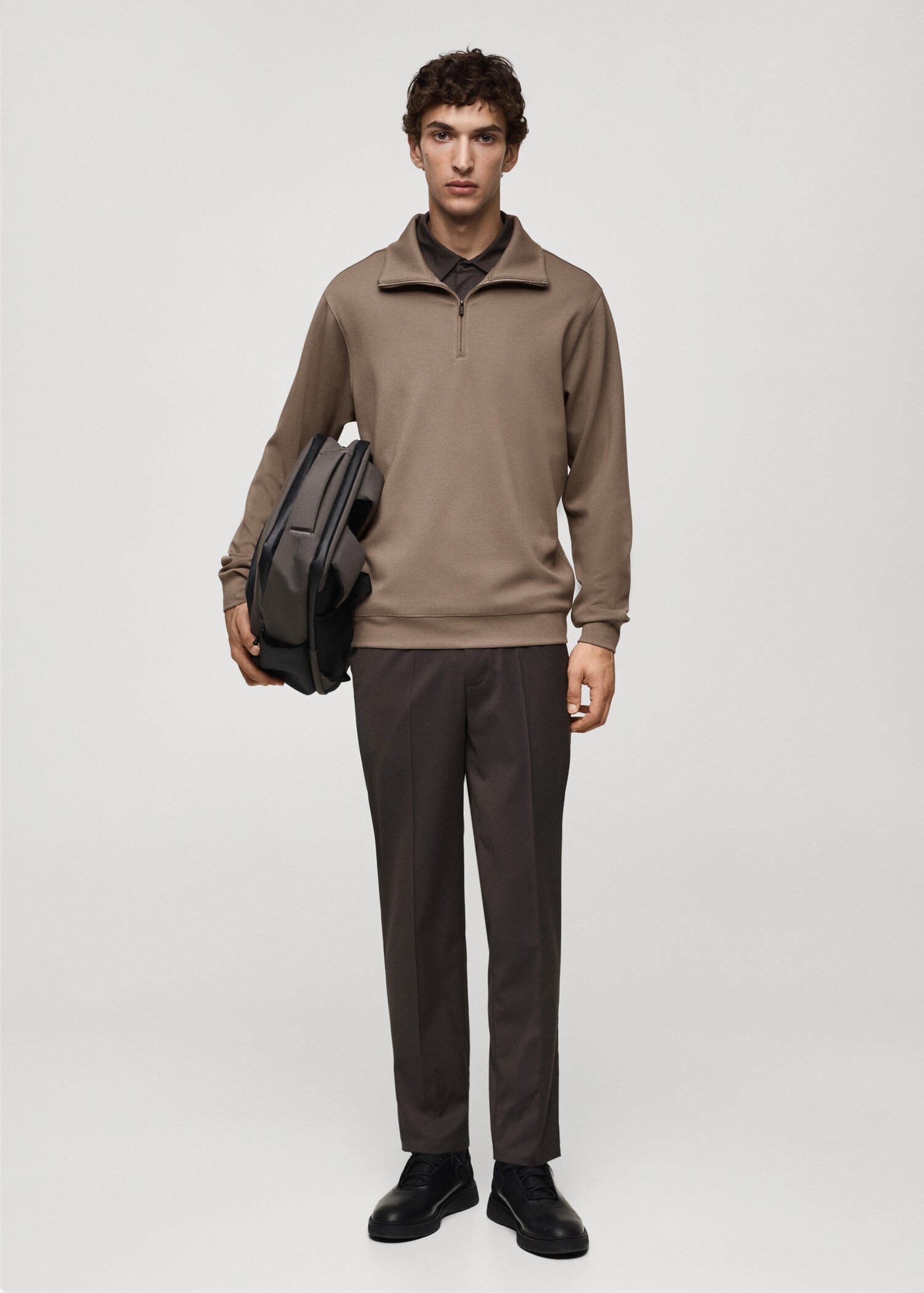 Sweatshirt with anti-odour technology and zip - General plane