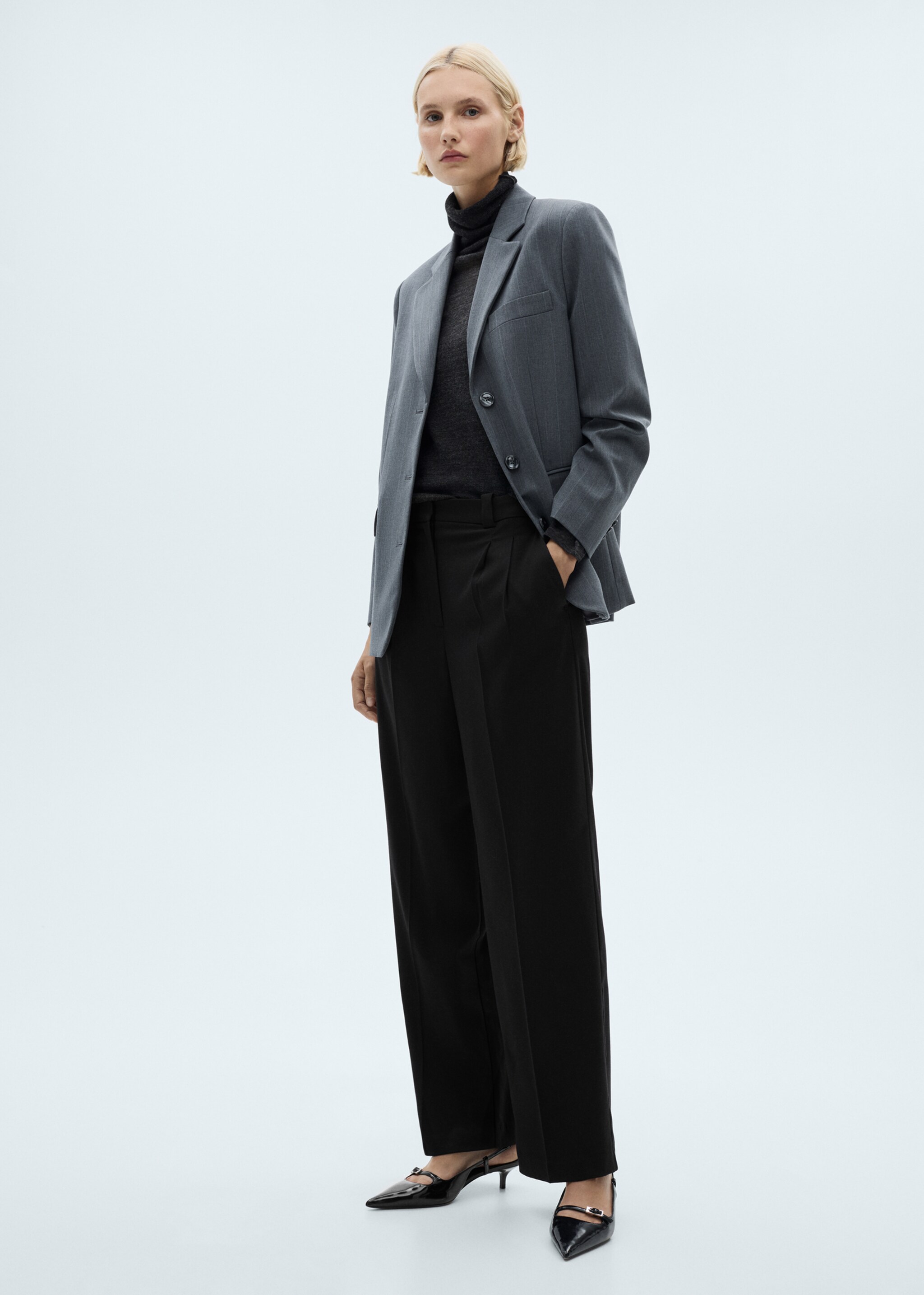 Pantalon droit pinces - Plan général, Noir. Ref: 77027650-00.