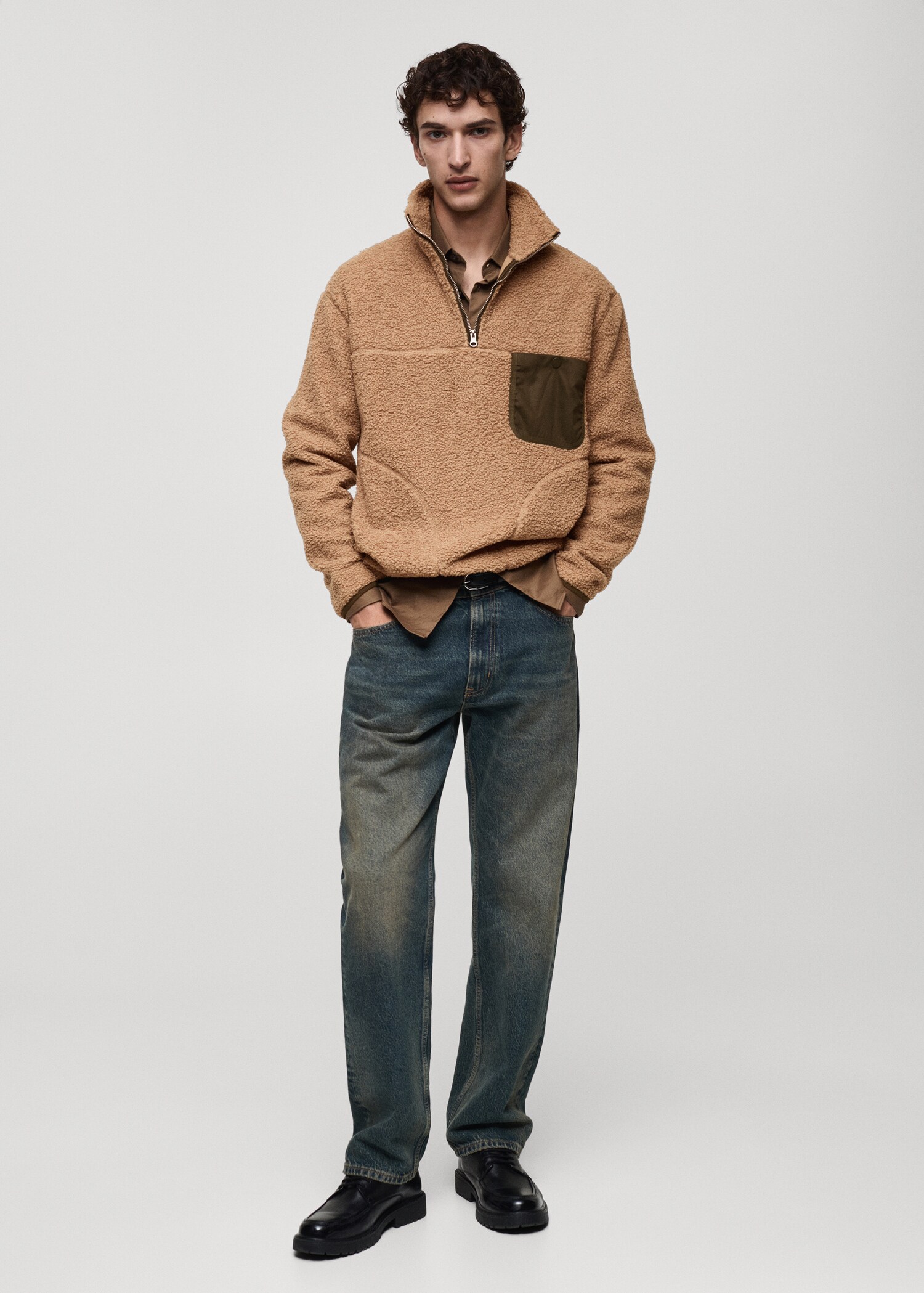 Kunstshearling-Sweatshirt mit Tasche - Allgemeine Ansicht