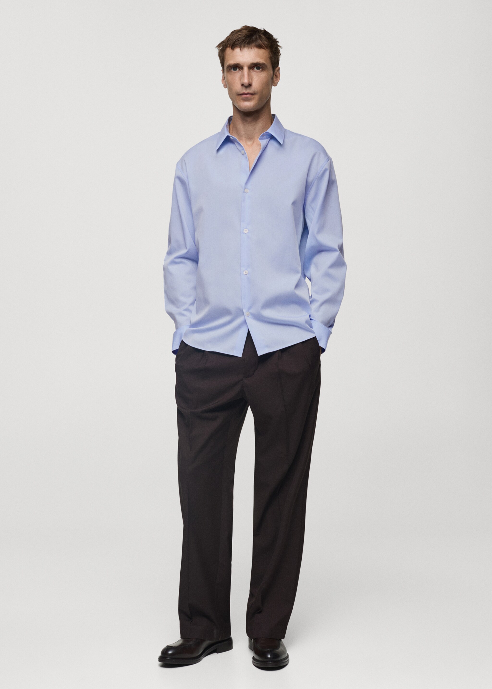Chemise 100 % coton boxy-fit - Plan général, Bleu ciel. Ref: 77029231-00.