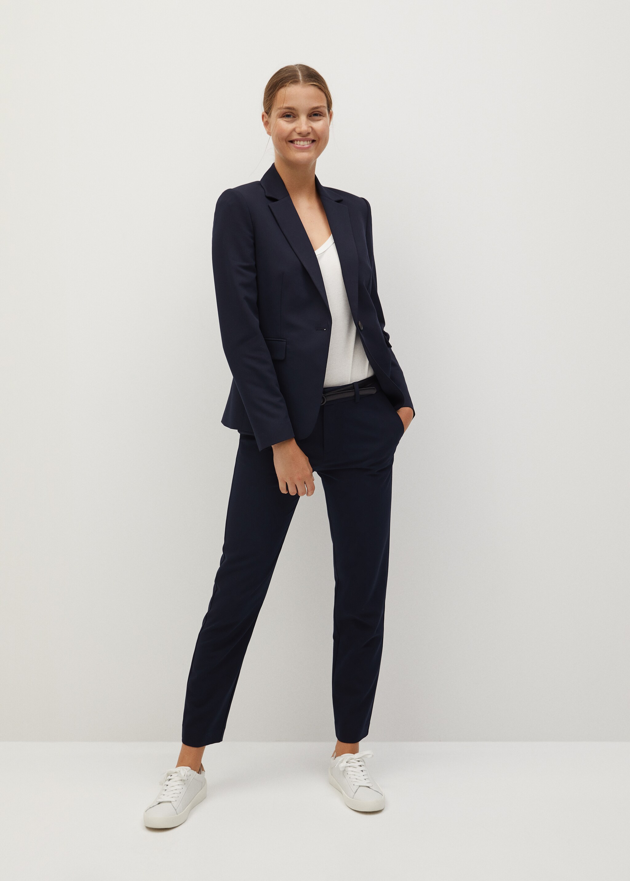 Pantalón traje cinturón - Plano general