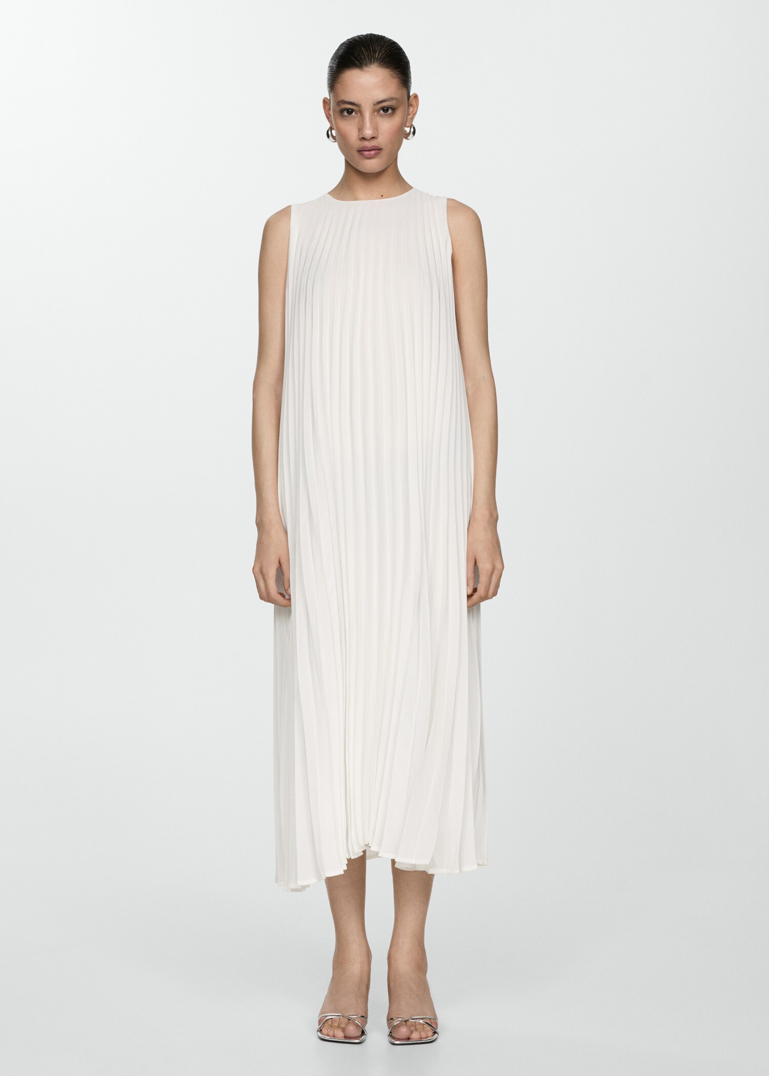Pleated A-line dress - General plane