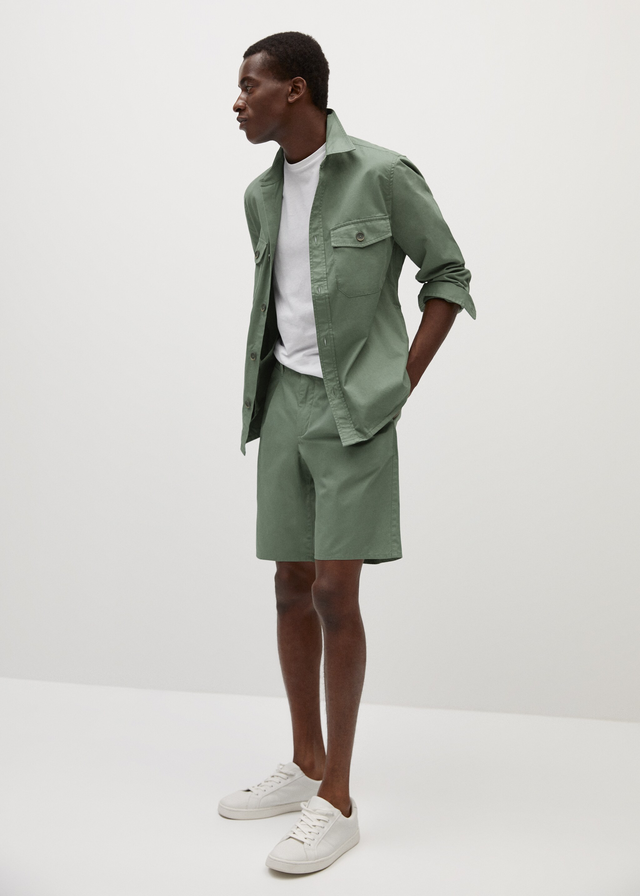 Bermudas algodón pinzas - Plano general