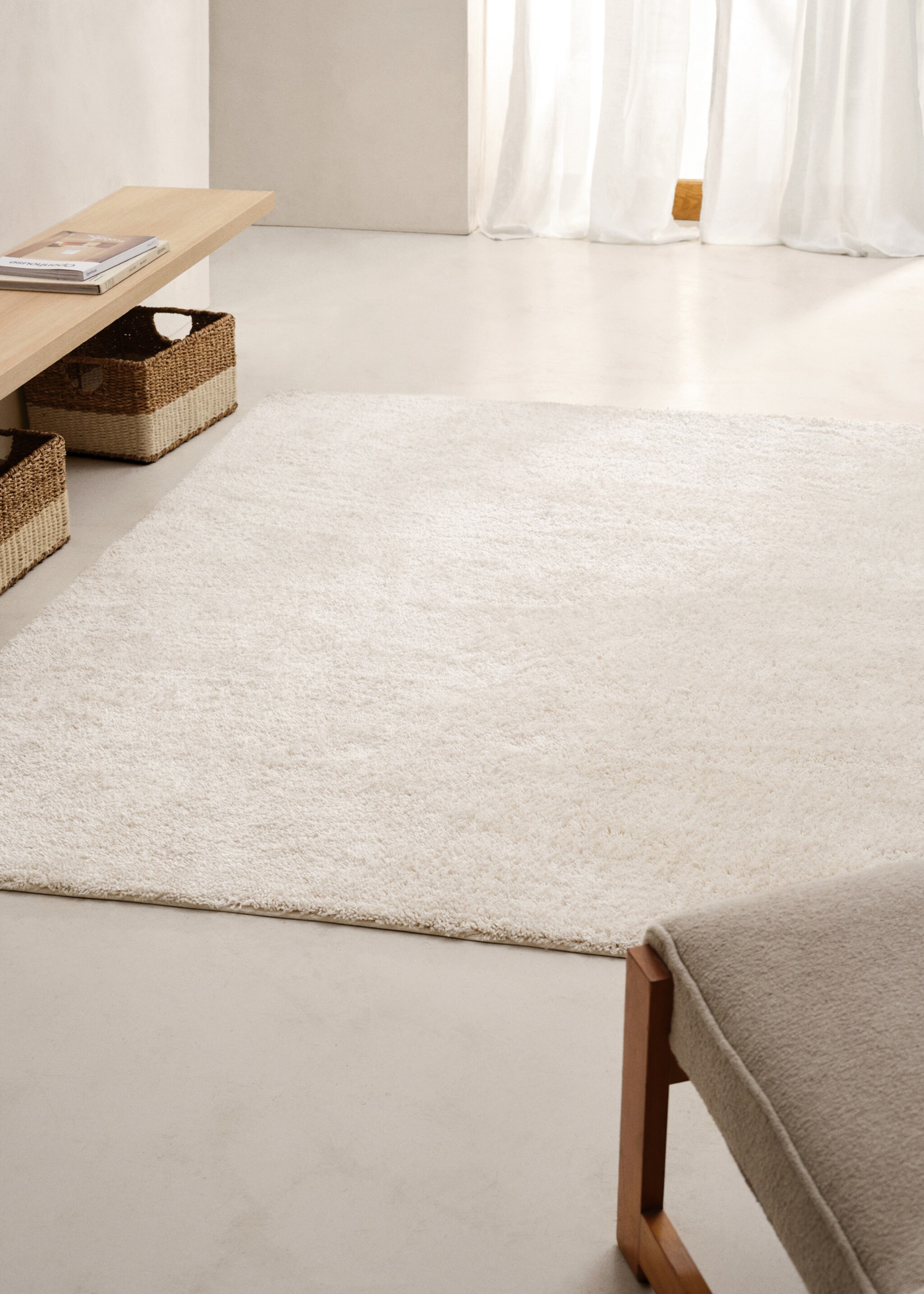 Large fur rectangular rug - General plane, Off White. Ref: 77030582-00.