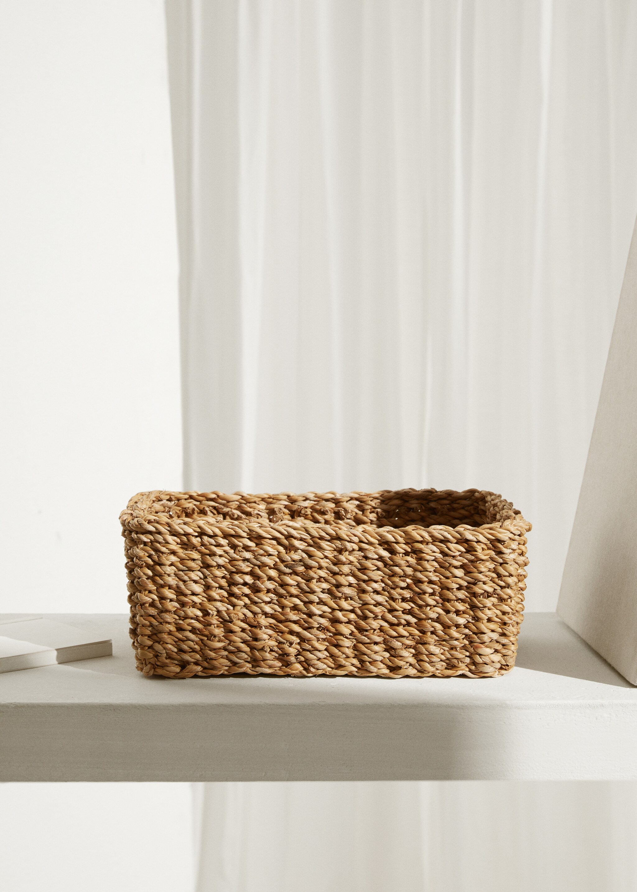 Medium natural fibre braided basket - General plane, Brown. Ref: 77031010-00.