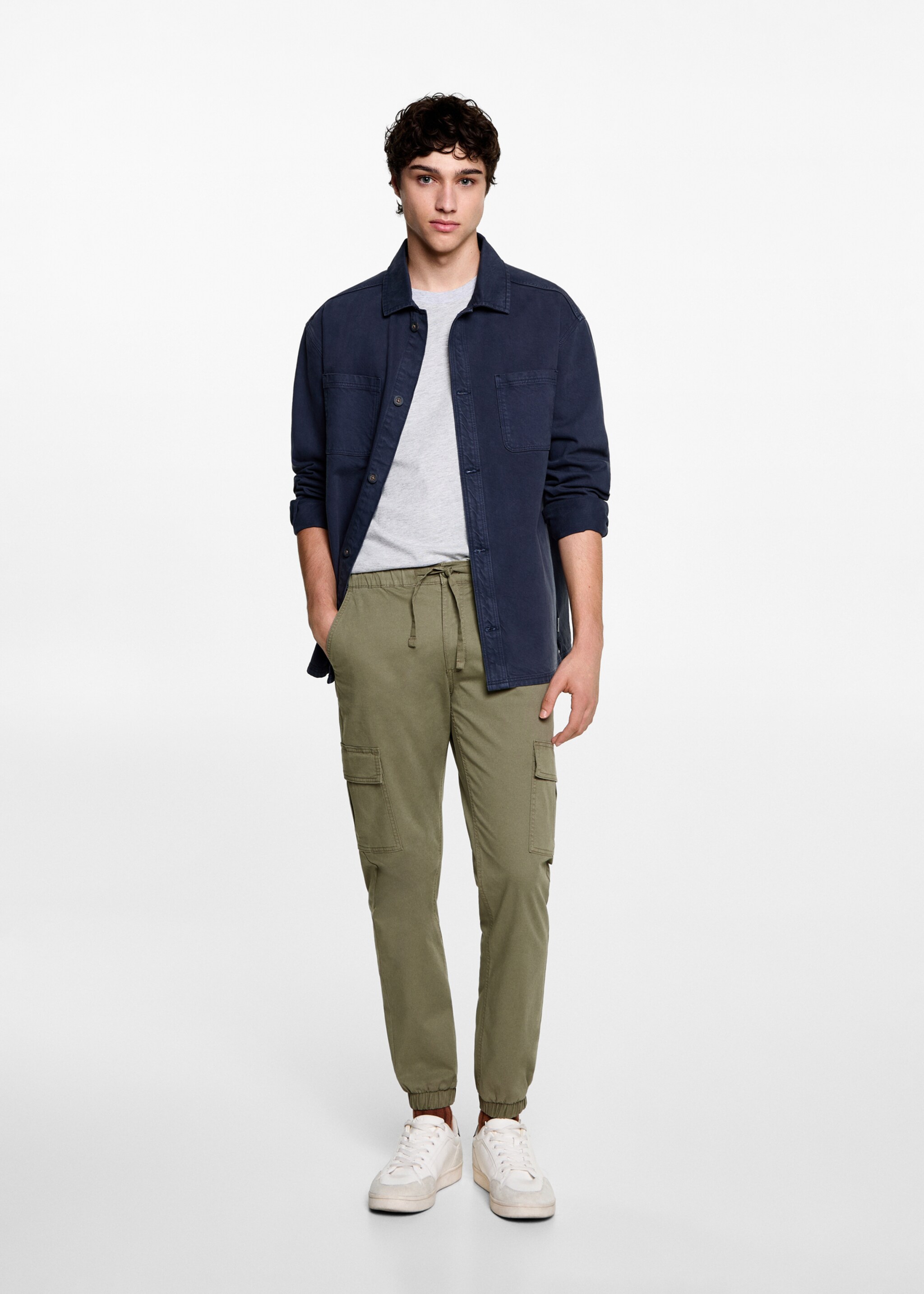 Joggerpants im Cargo-Stil - Allgemeine Ansicht, Dunkelgrün. Ref: 77032937-00.