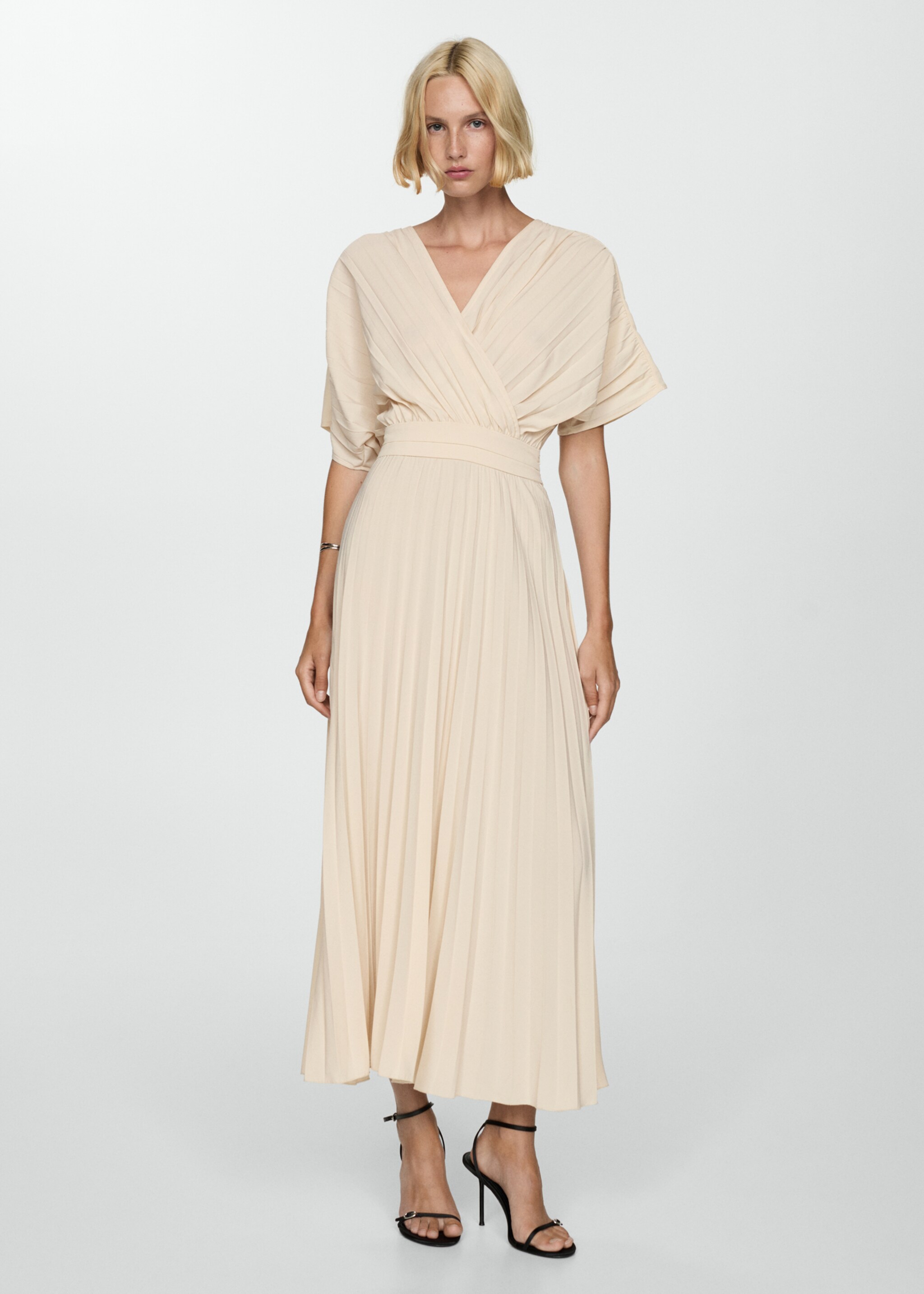 Ausgestelltes Plissée-Kleid - Allgemeine Ansicht