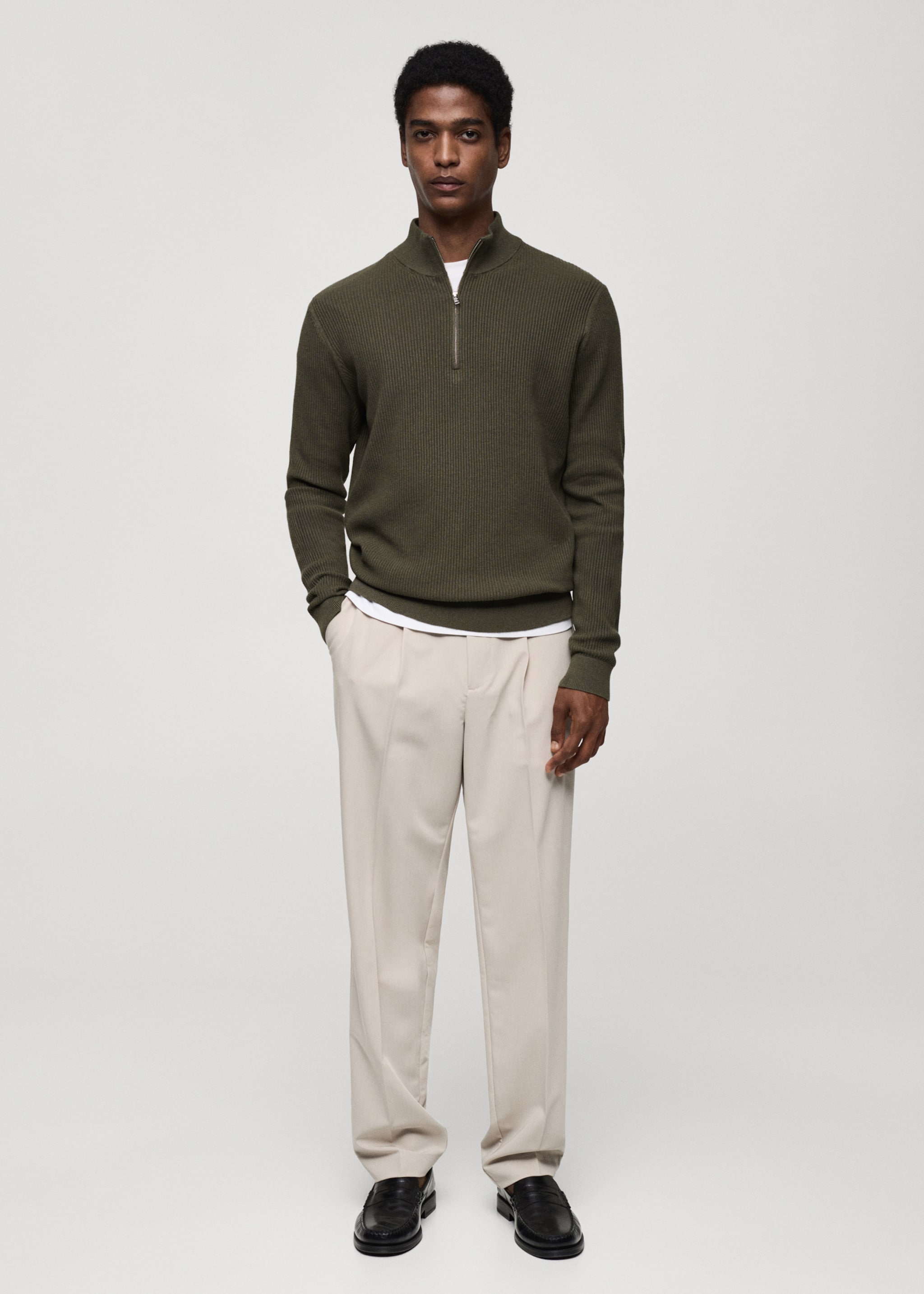 Gerippter Pullover mit Zip-Kragen - Allgemeine Ansicht, Khaki. Ref: 77034444-00.