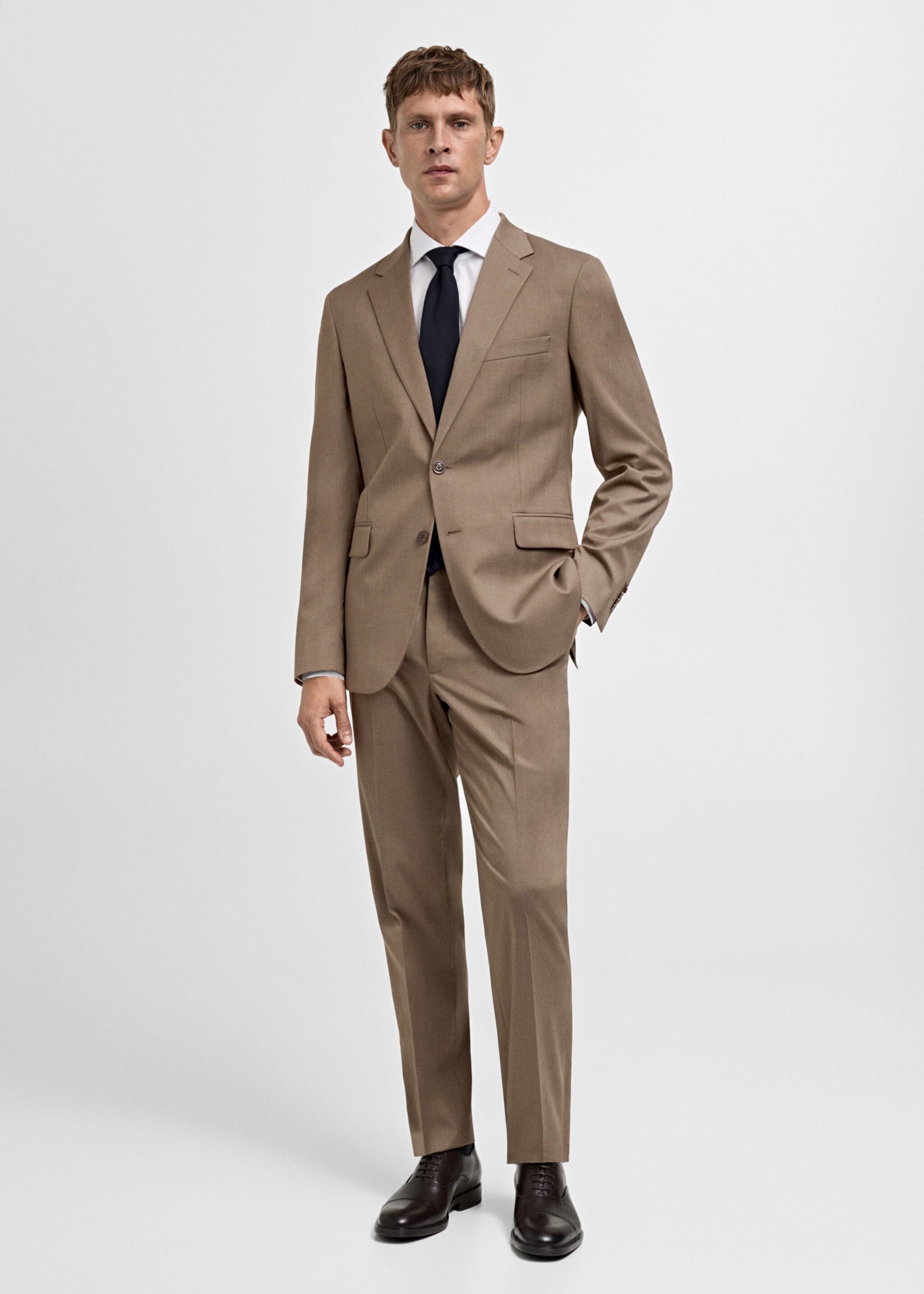 Slim Fit-Anzugjacke aus Comfort-Stretch-Gewebe - Allgemeine Ansicht, Beige. Ref: 77035149-00.