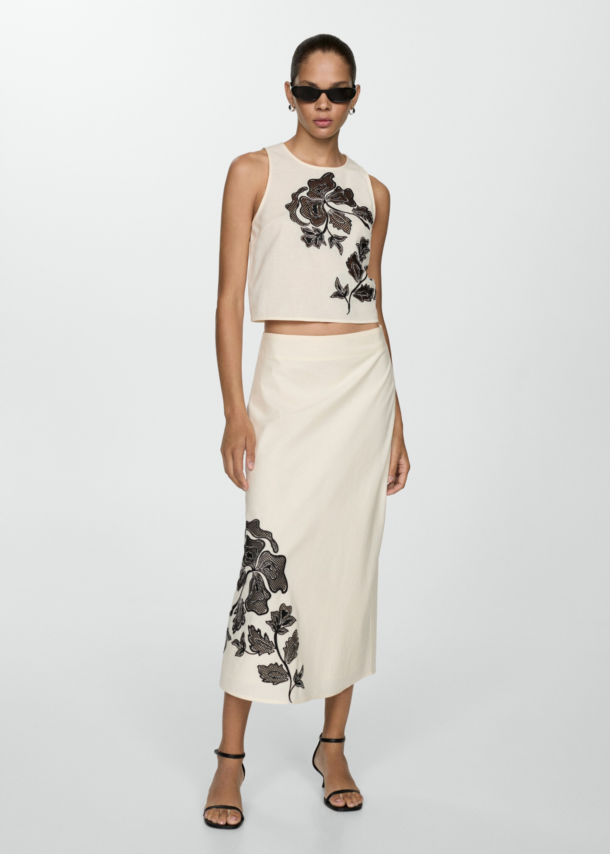 Embroidered long skirt - General plane, Beige. Ref: 77035982-00.
