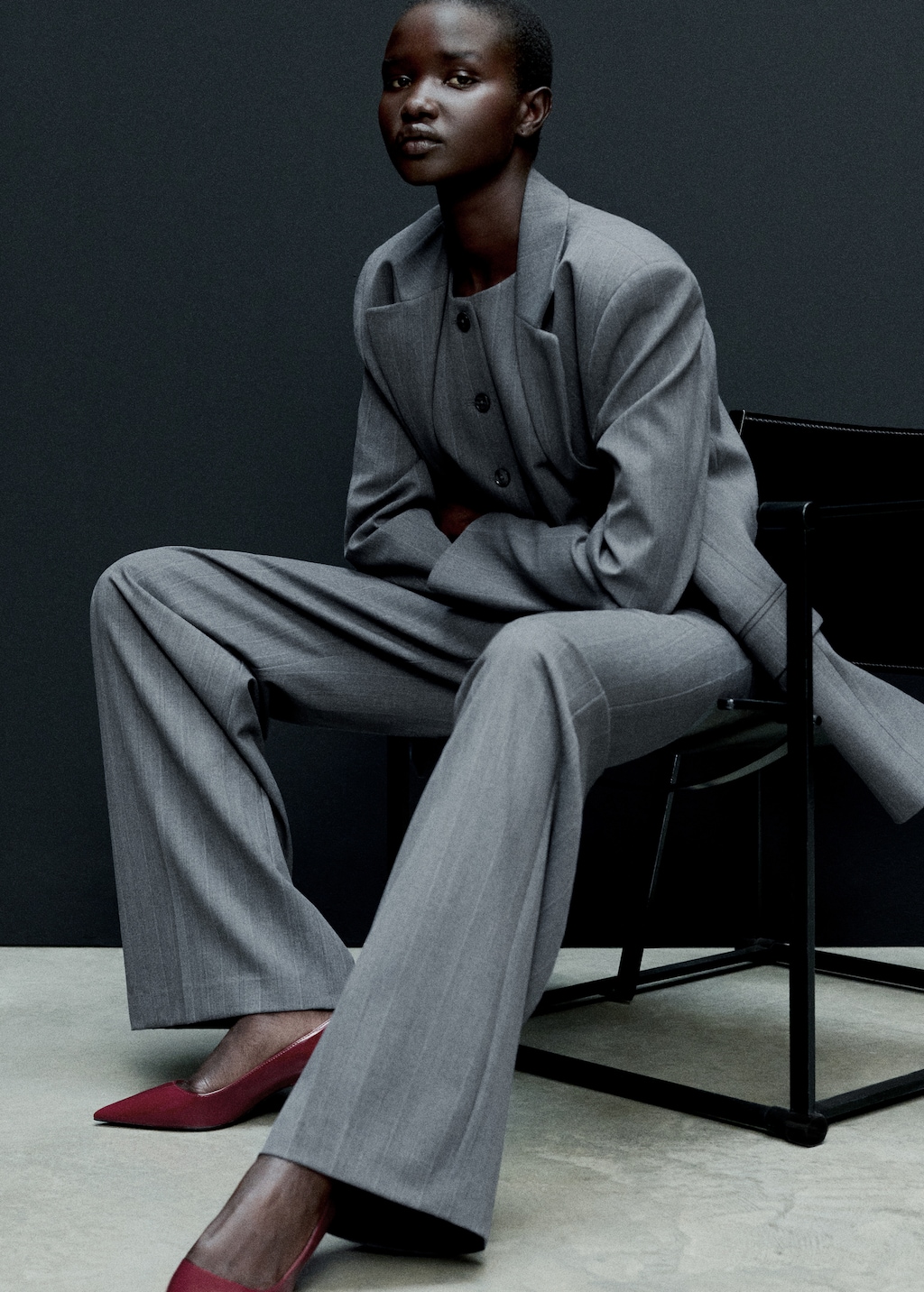 Lakovaná obuv na podpatku - Žena | MANGO OUTLET Czech Republic