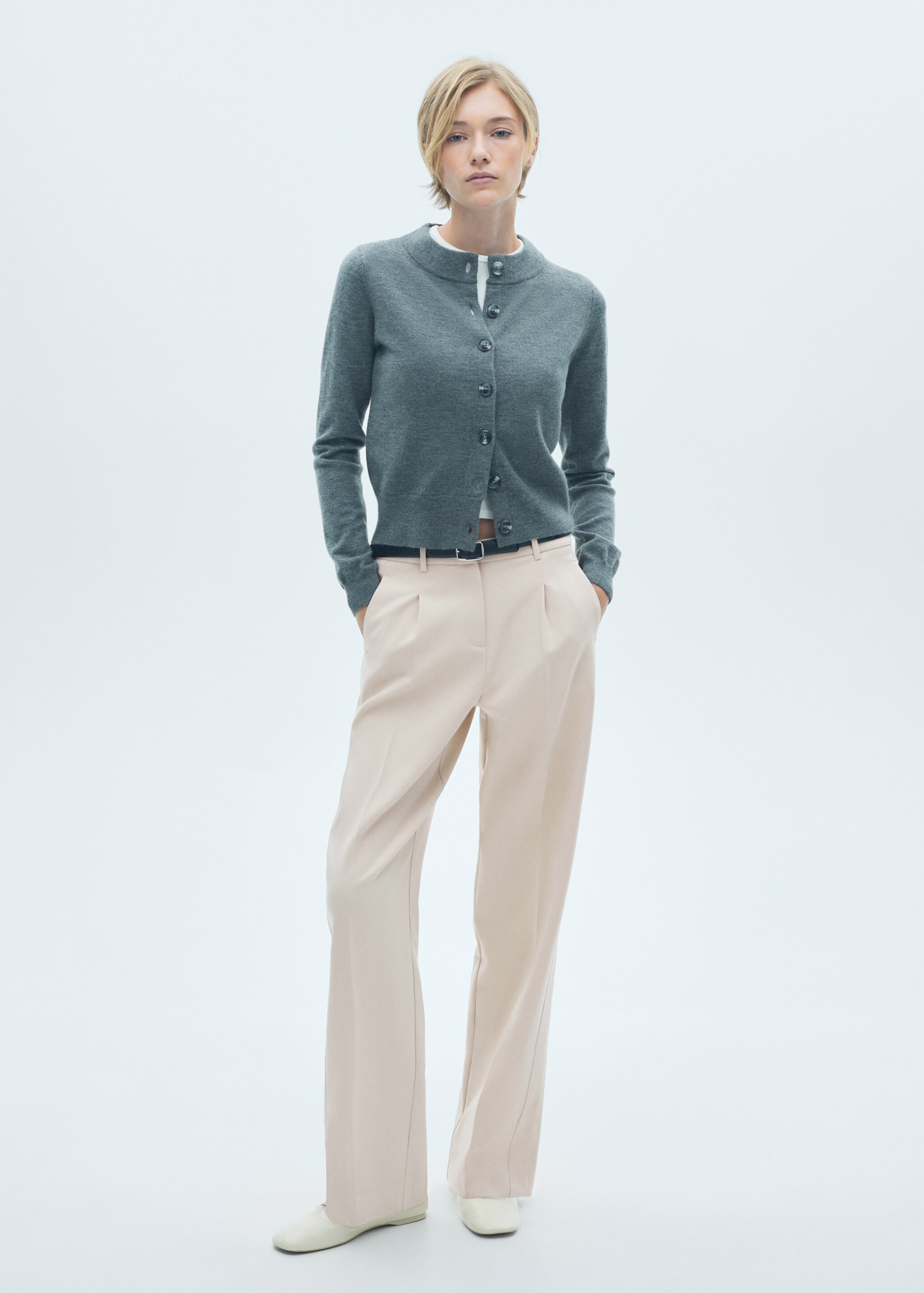 Straight-fit pleated trousers - General plane, Beige. Ref: 77036724-00.