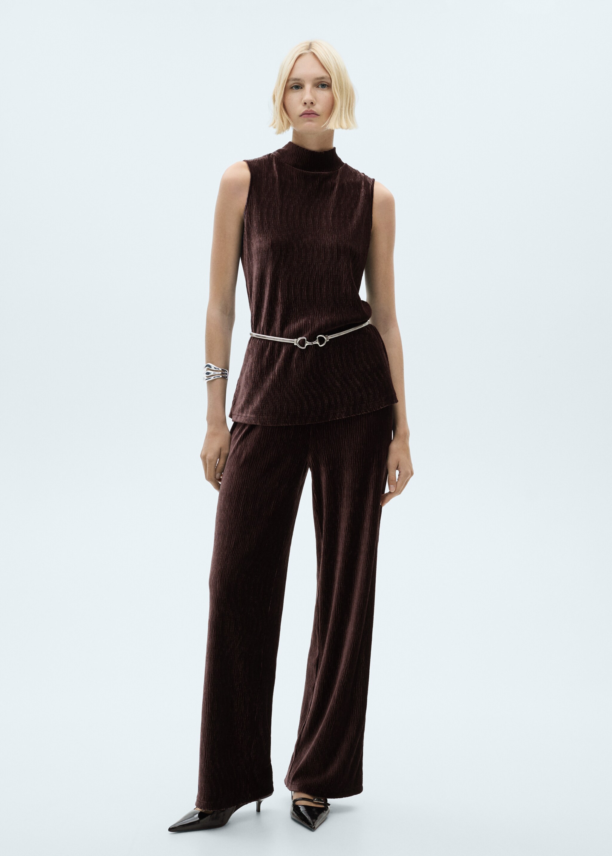 Straight velvet trousers - General plane, Burgundy. Ref: 77039065-00.