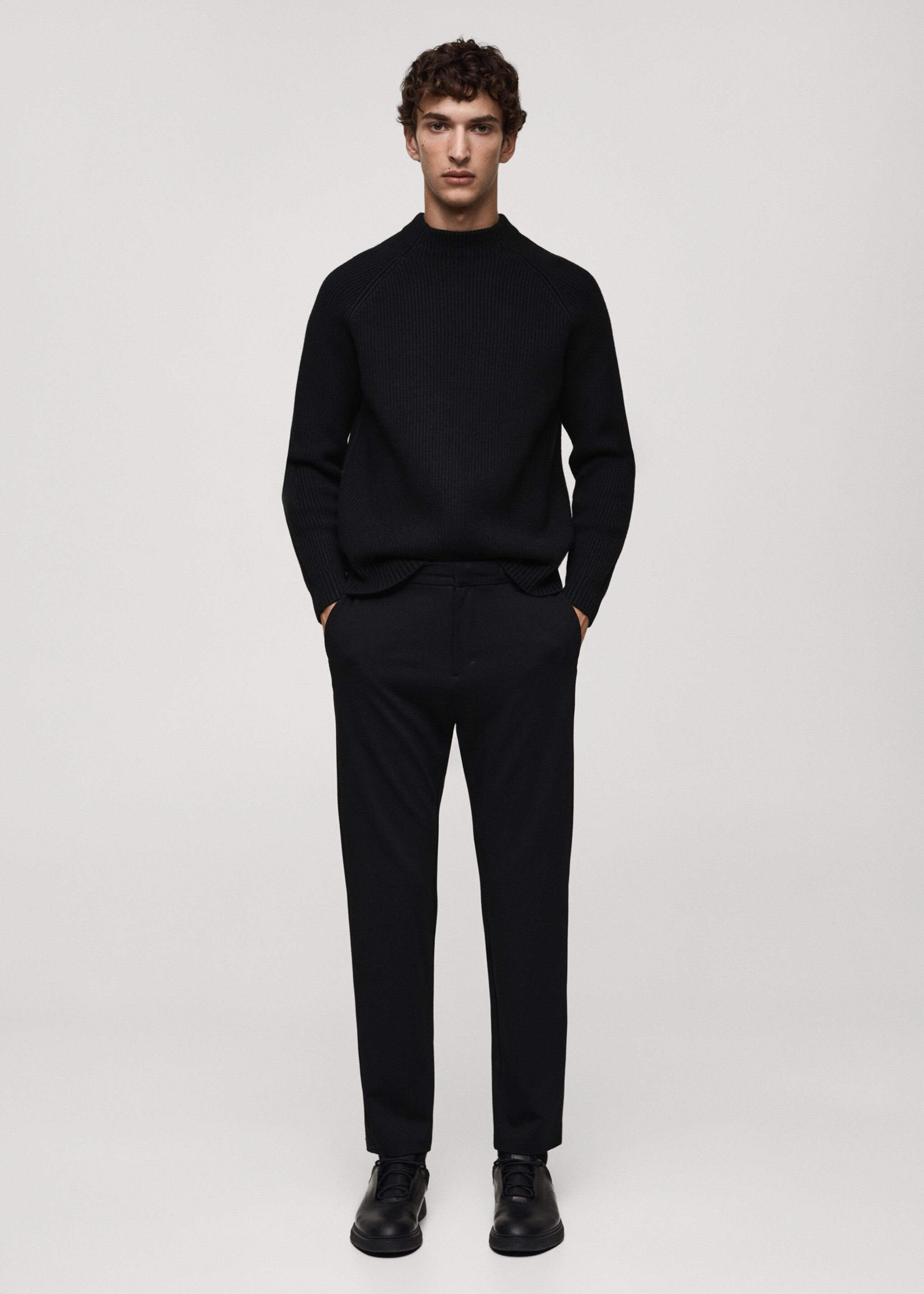 Coolmax® breathable wool-blend sweater - General plane, Black. Ref: 77039241-00.