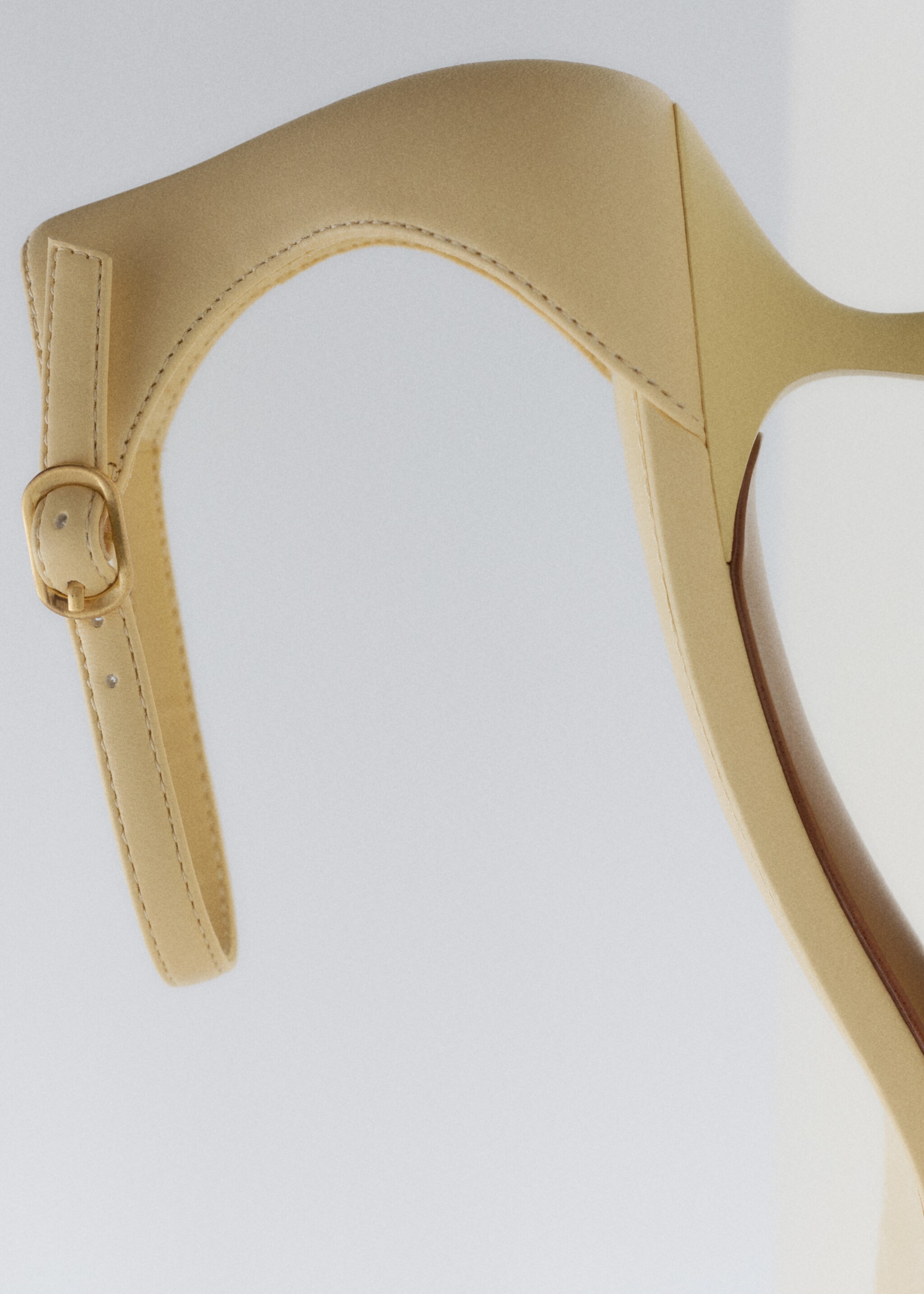 Strappy heeled sandals - General plane