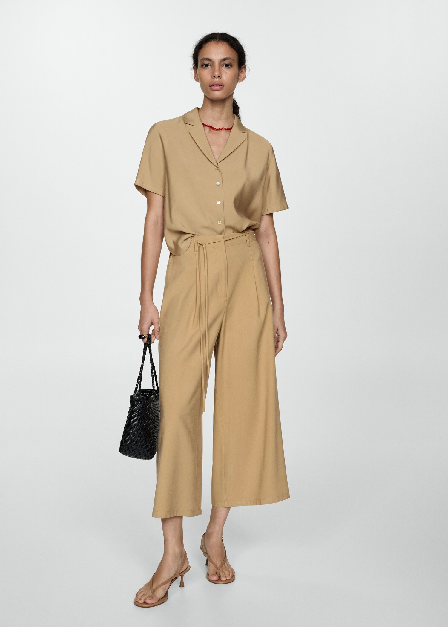 Short-sleeved satin shirt - General plane