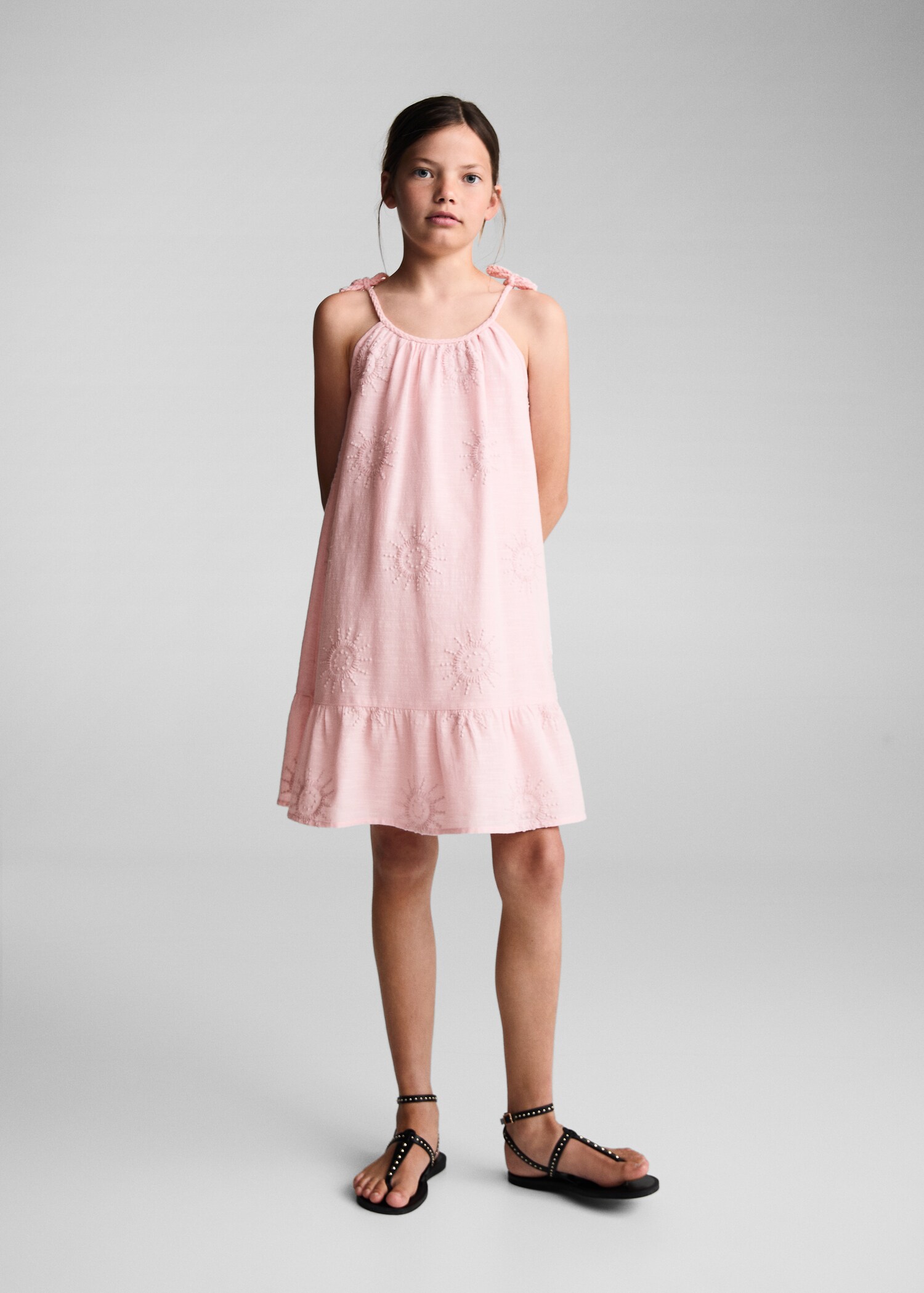 Rochie detalii brodate - Plan general
