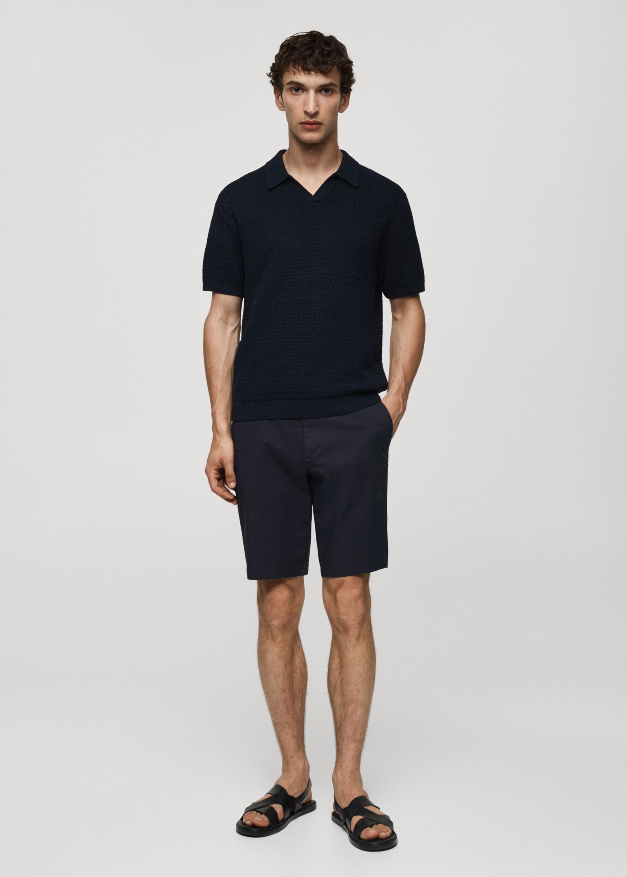 Bermuda slim-fit chino coton - Plan général, Bleu marine foncé. Ref: 77040564-00.