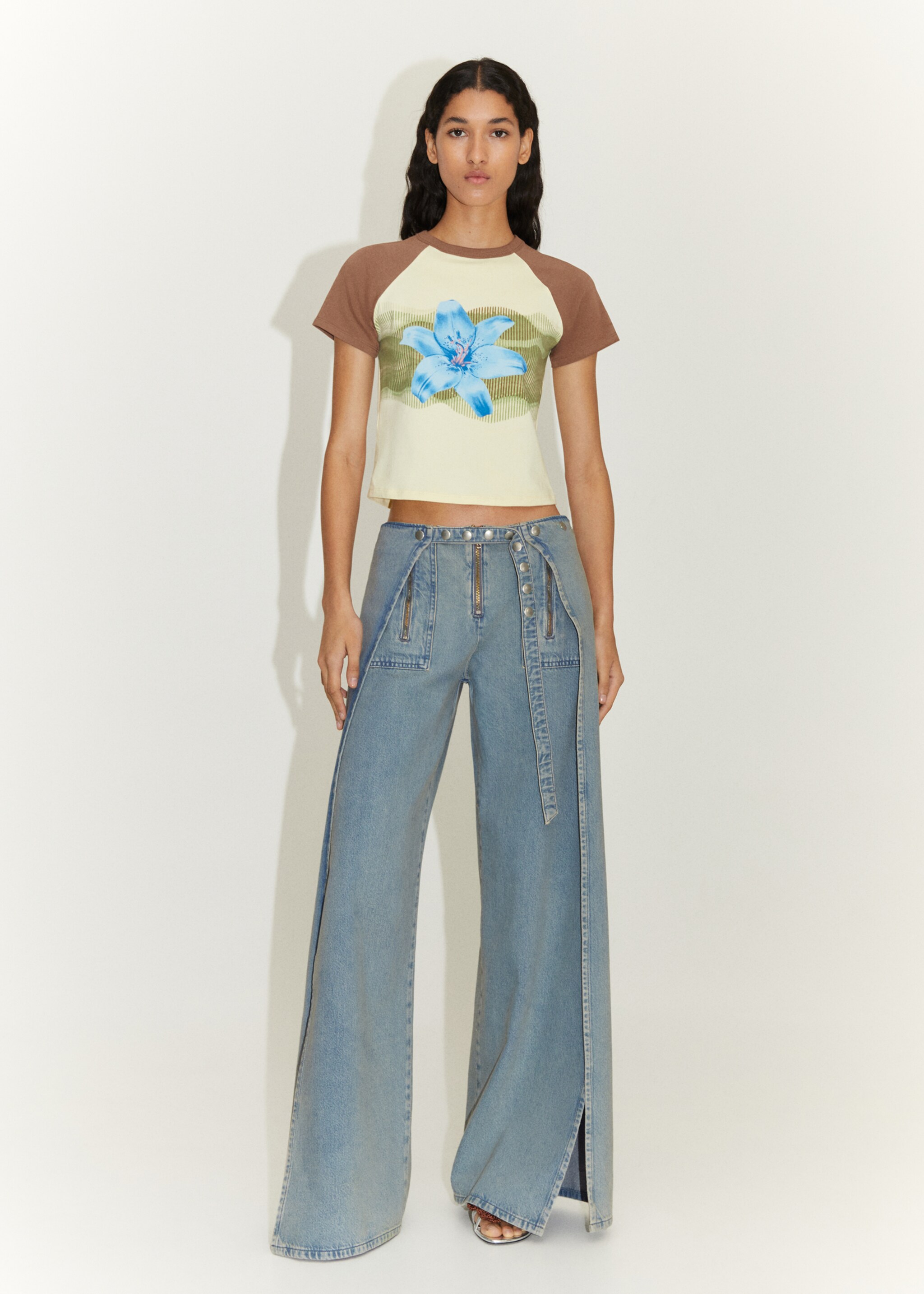 Wideleg jeans with seams and snap buttons - General plane