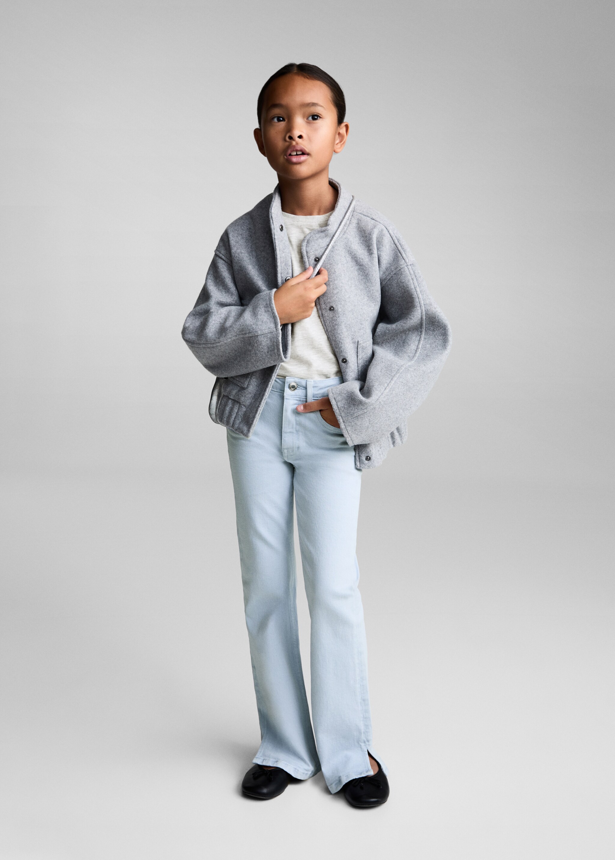 Flared jeans with slits - General plane, China Blue. Ref: 77041016-00.