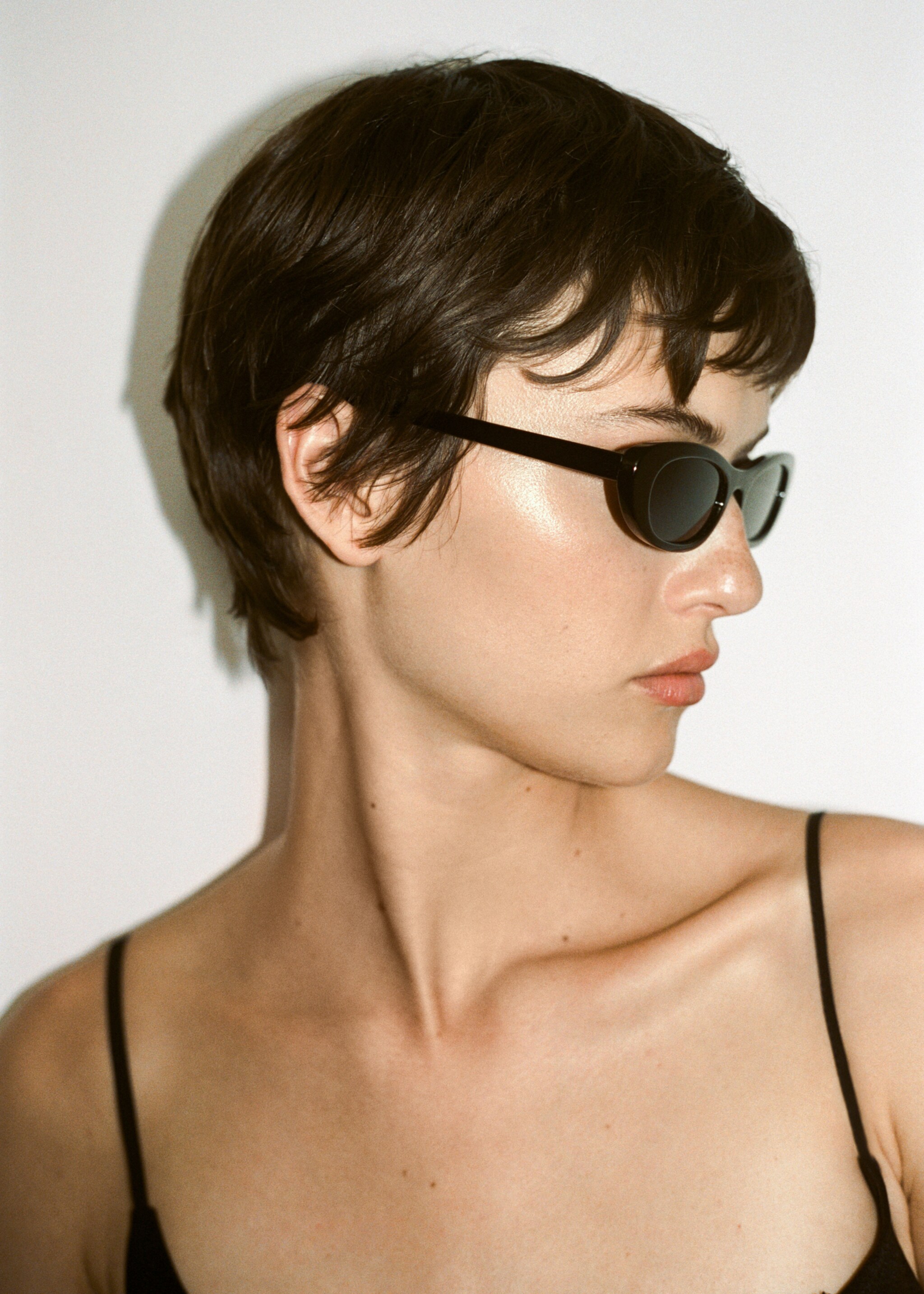 Oval sunglasses - General plane