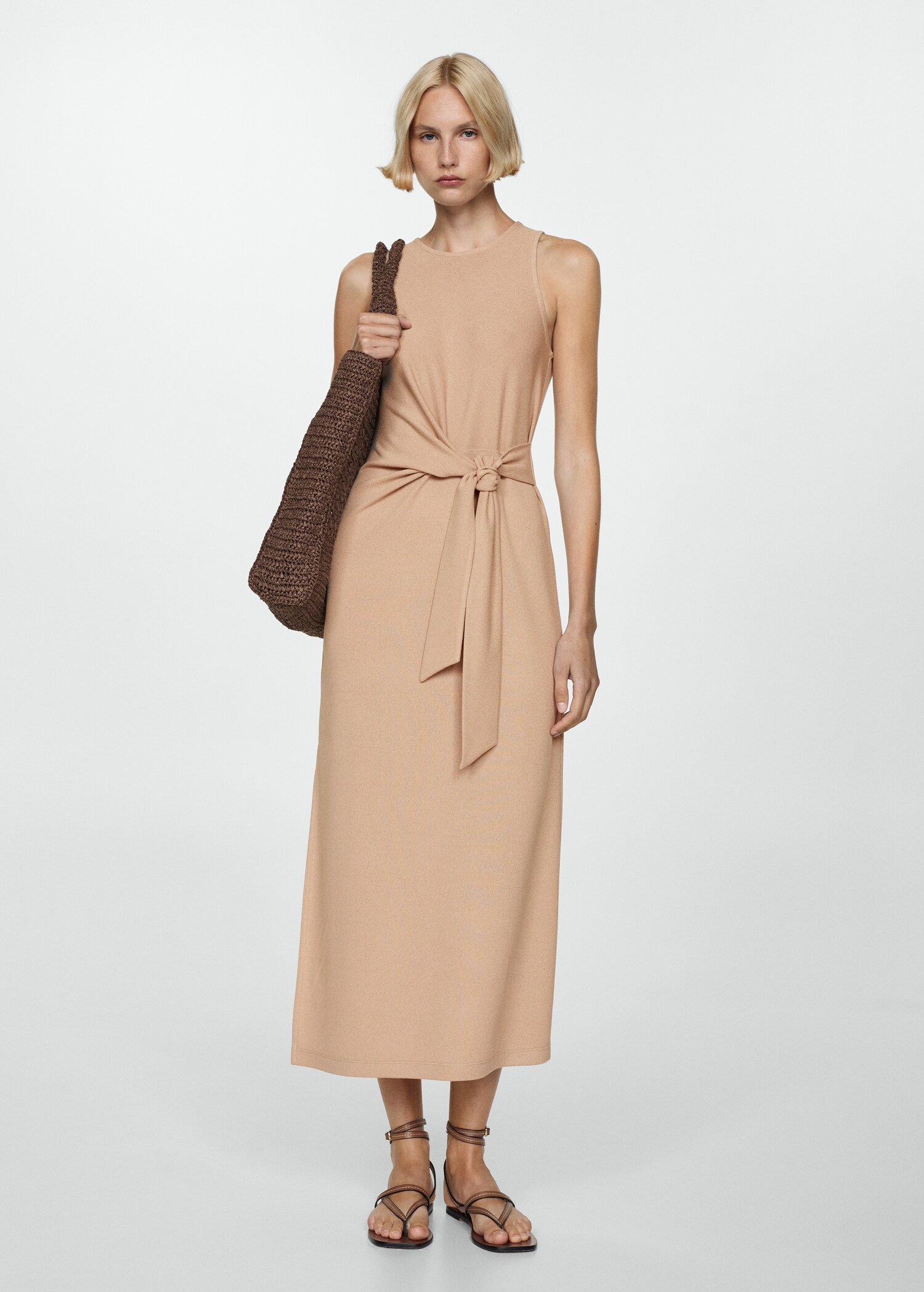 Vestido malha laço - Plano geral