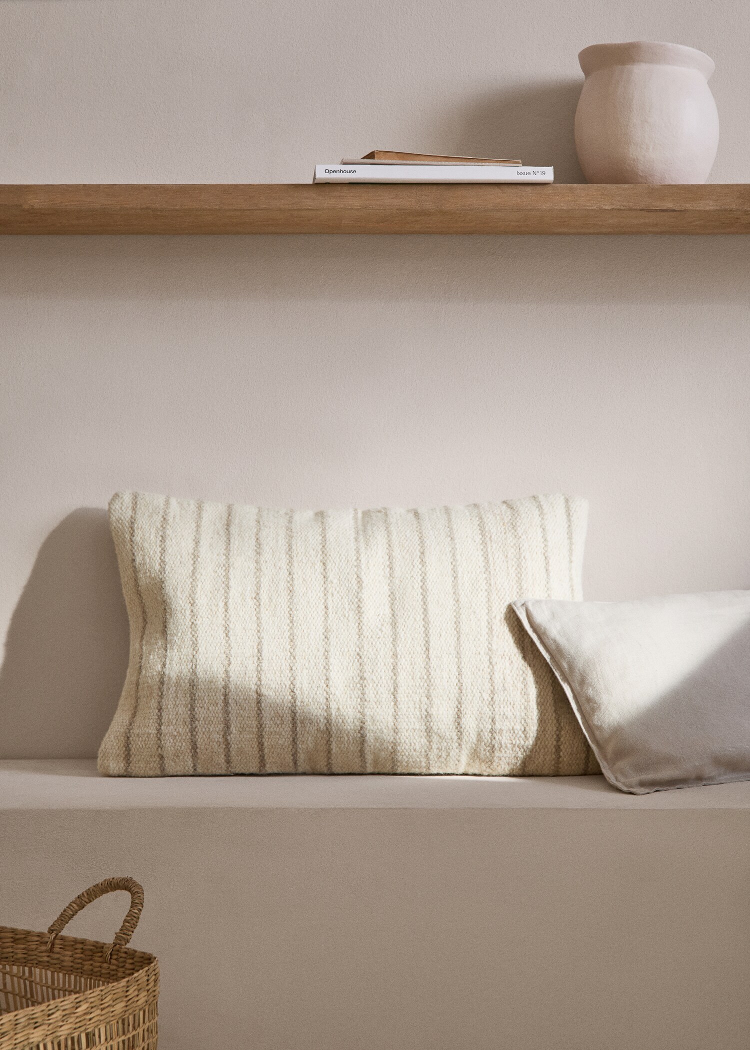 Wool cushion case - General plane