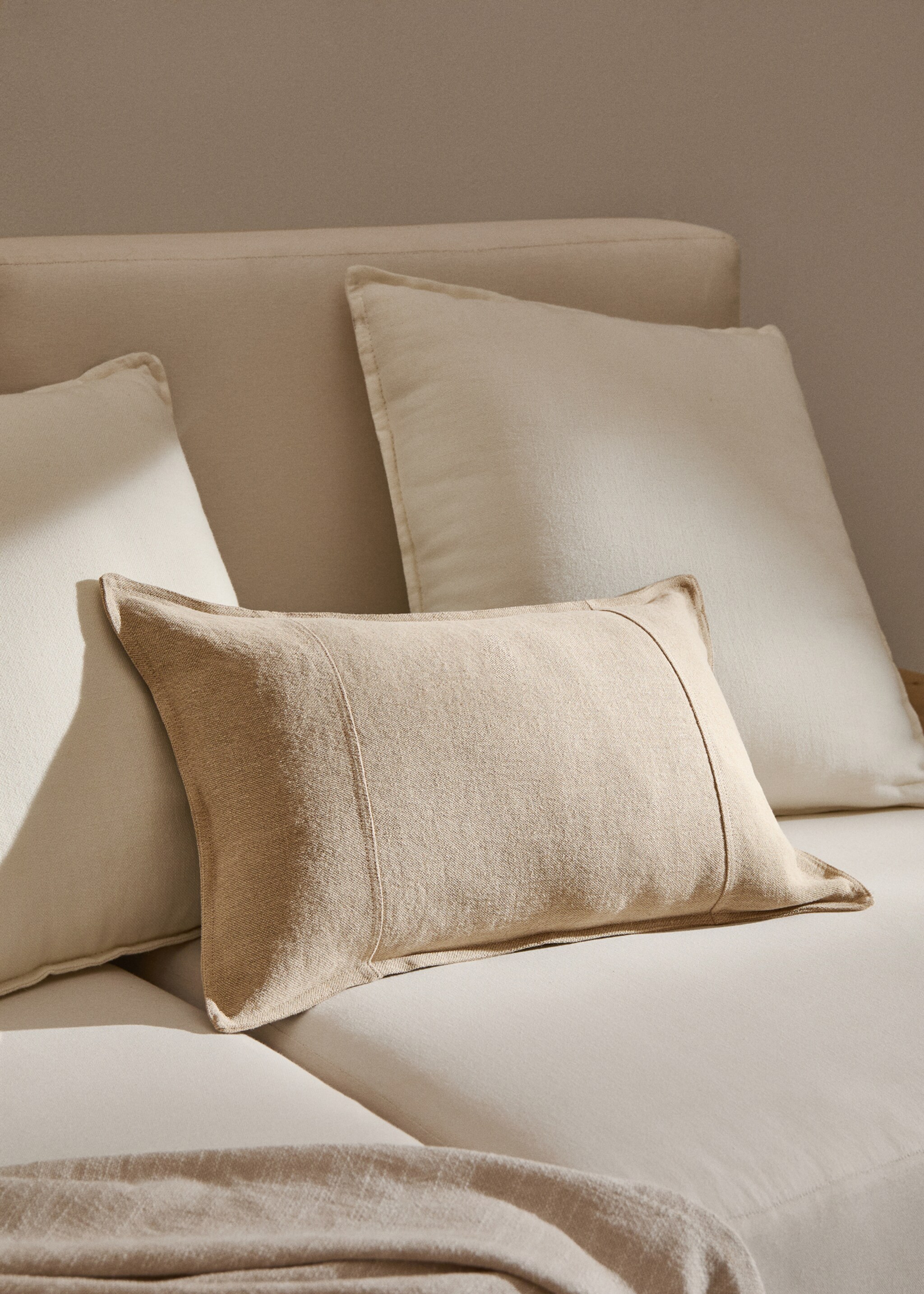 Linen stitched cushion cover 40x60cm - General plane, Beige. Ref: 77043285-00.