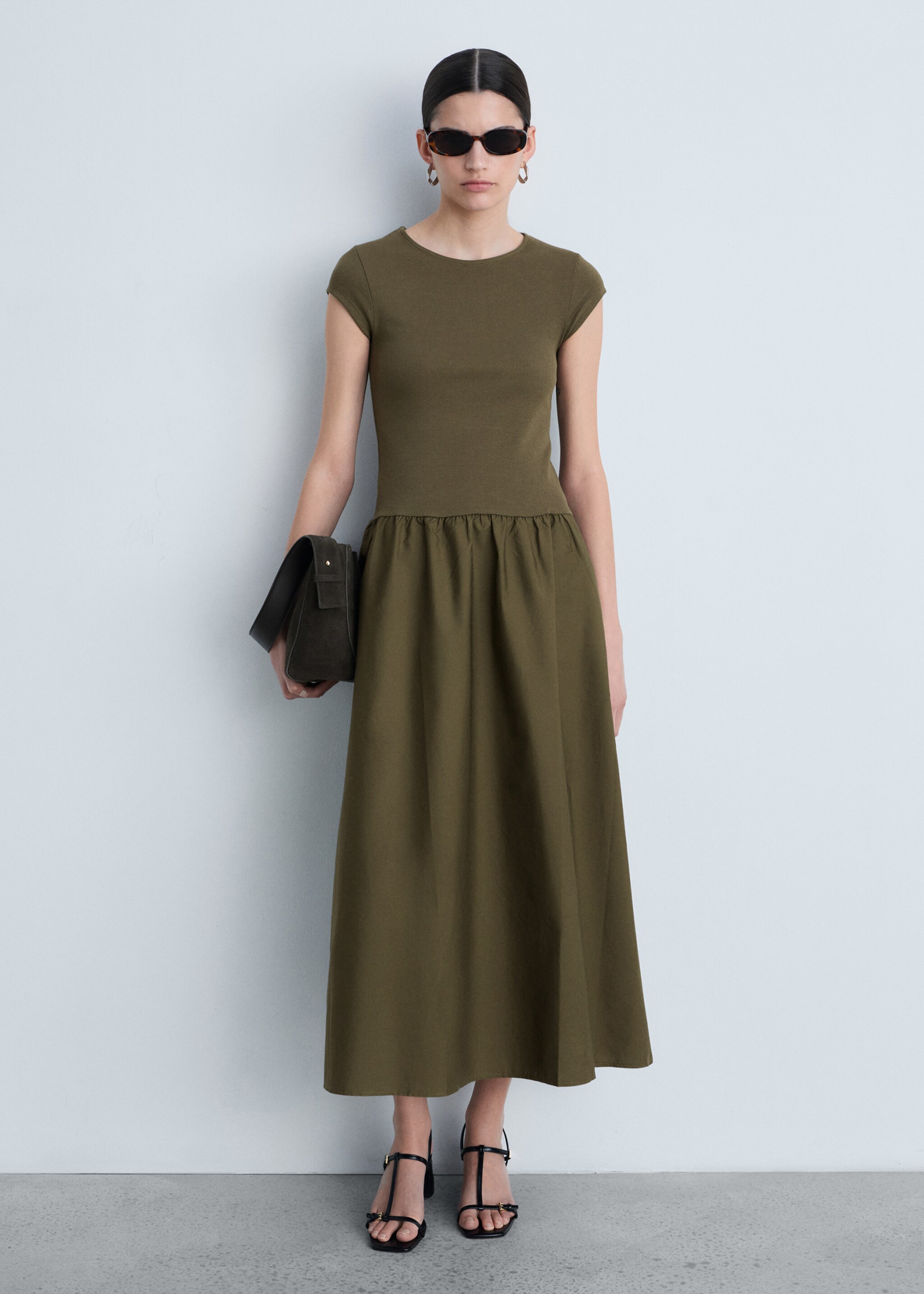 Vestido evasé tejido combinado - Plano general, Khaki. Ref: 77044073-00.