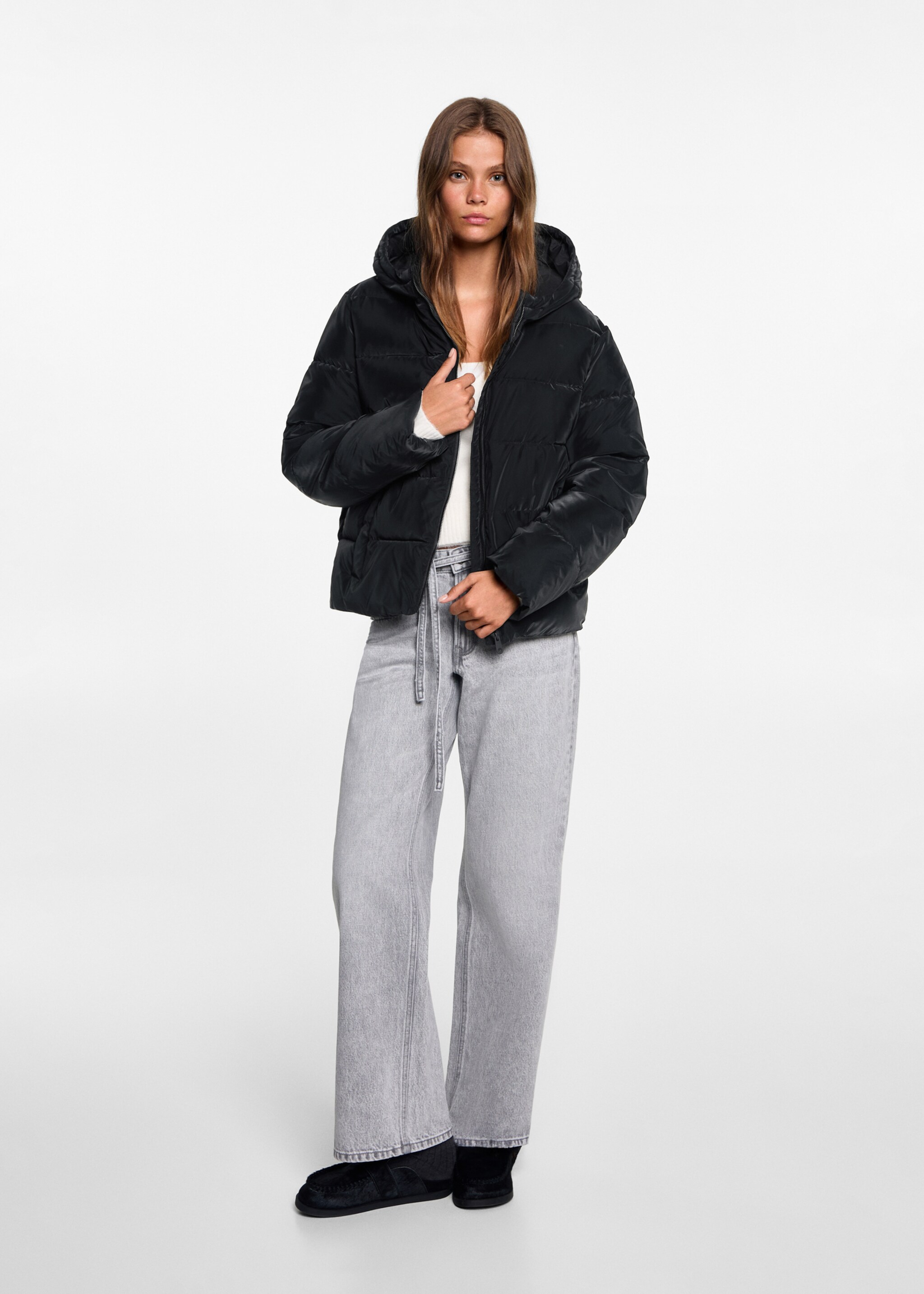 Gepolsterter Anorak mit Kapuze - Allgemeine Ansicht, Schwarz. Ref: 77045630-00.