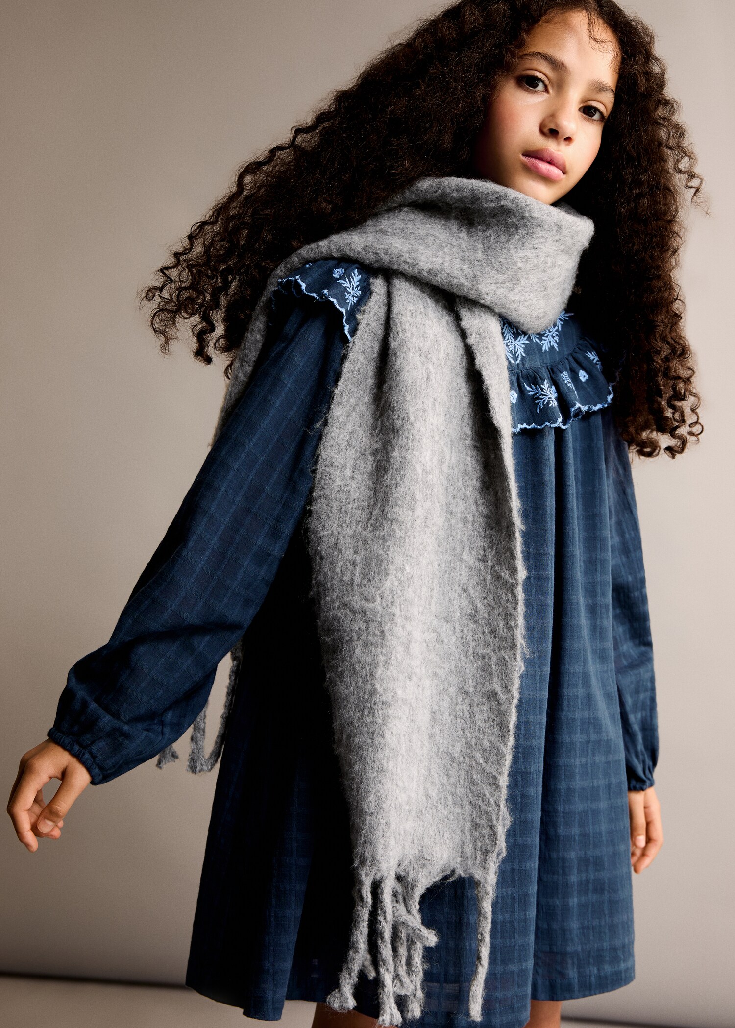 Fringes knit scarf - General plane