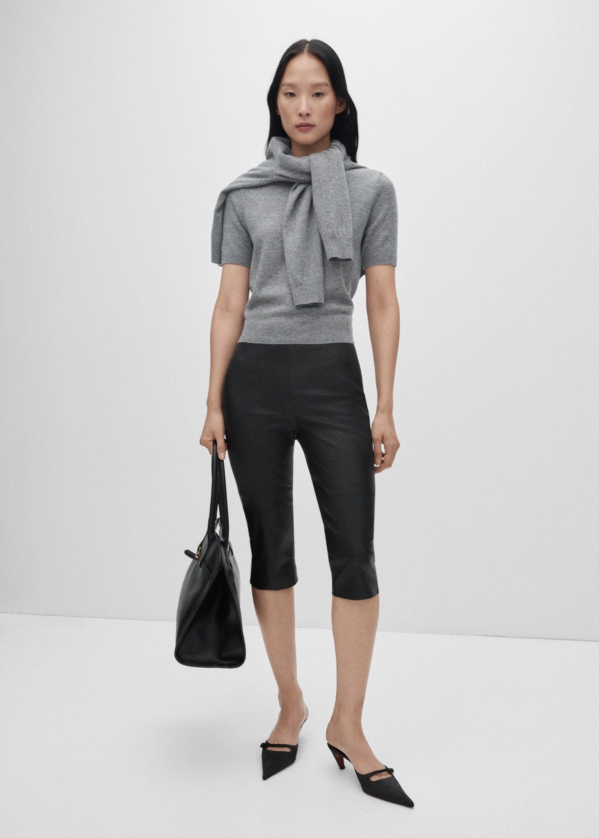 Short-sleeved wool sweater - General plane, Medium Heather Grey. Ref: 77046743-00.