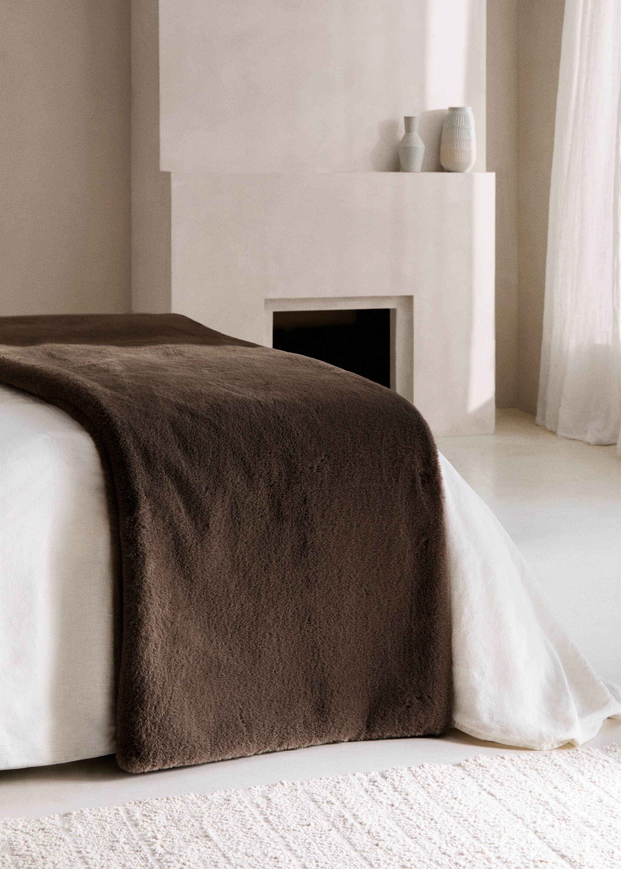 Faux-fur XL blanket 160x240cm - General plane, Brown. Ref: 77047643-00.