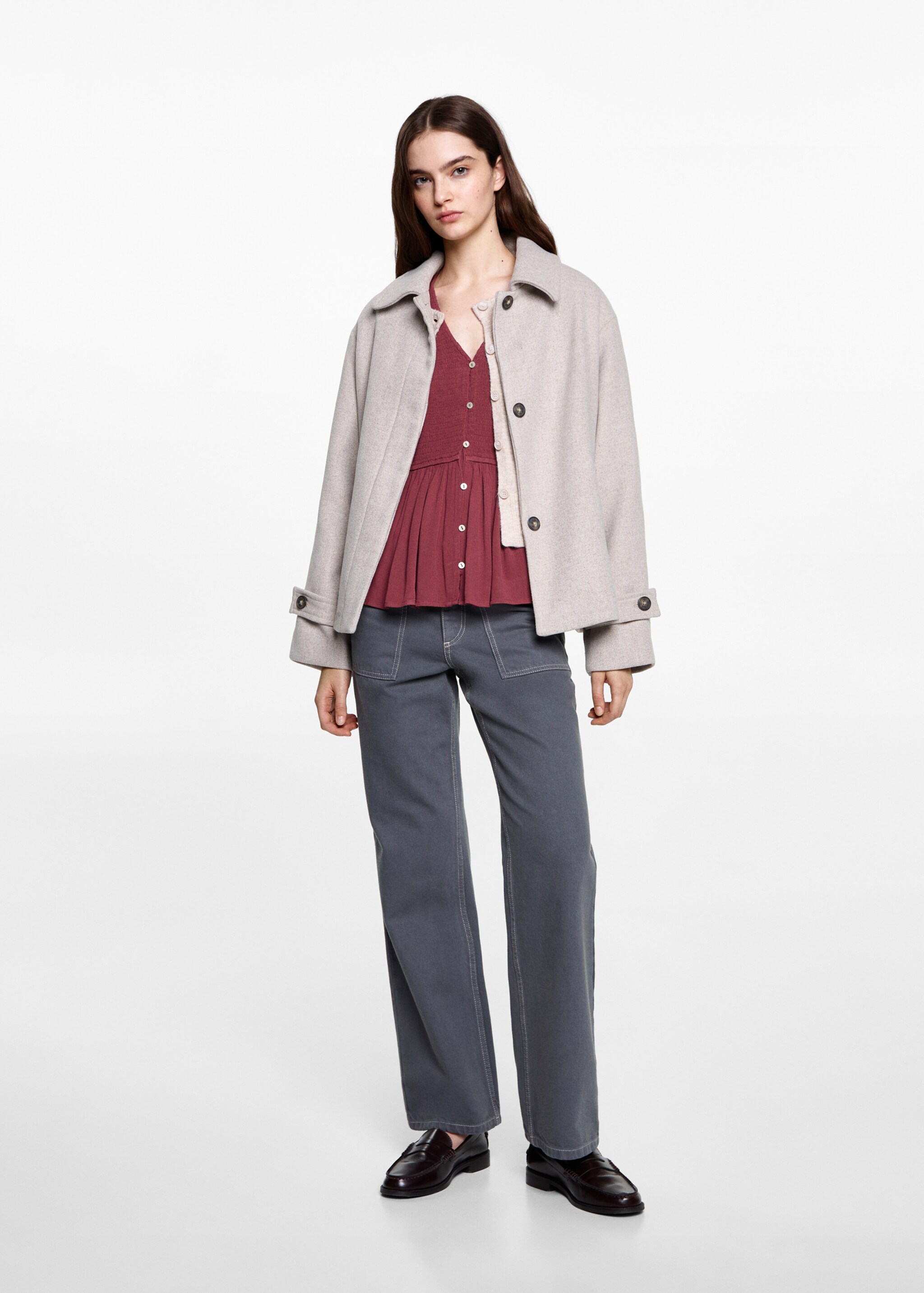 Fließende Bluse mit Raff-Details - Allgemeine Ansicht, Weinrot. Ref: 77047672-00.
