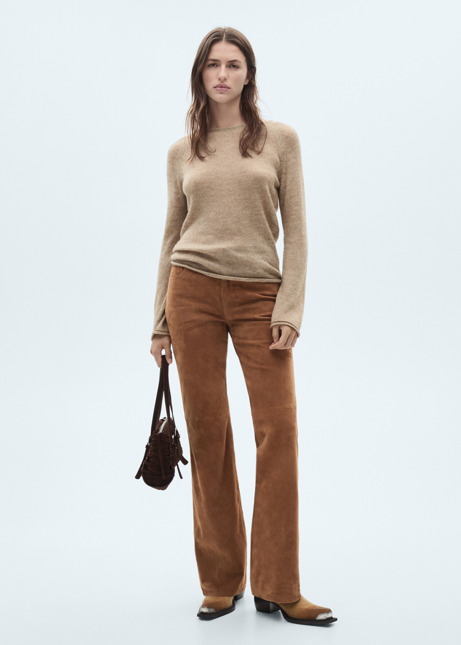 Round-neck knitted sweater - General plane