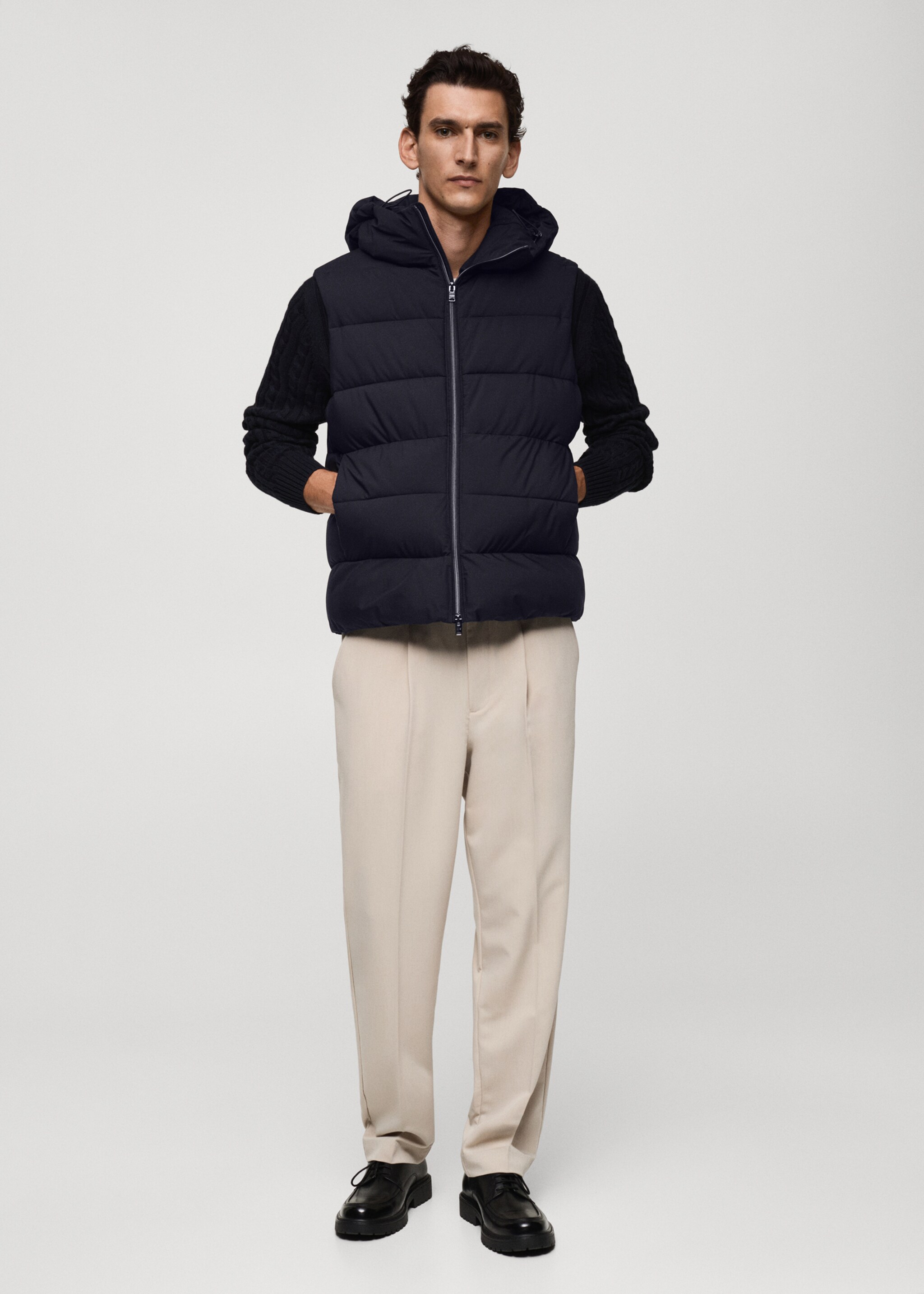 Chaleco acolchado water repellent - Plano general, Azul marino oscuro. Ref: 77047911-00.