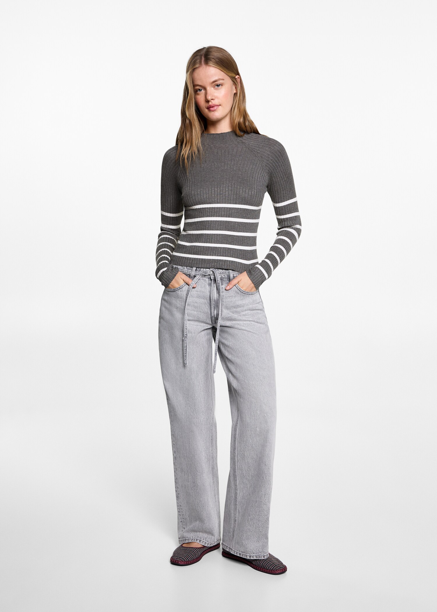 Ripp-Pullover mit Rollkragen - Allgemeine Ansicht