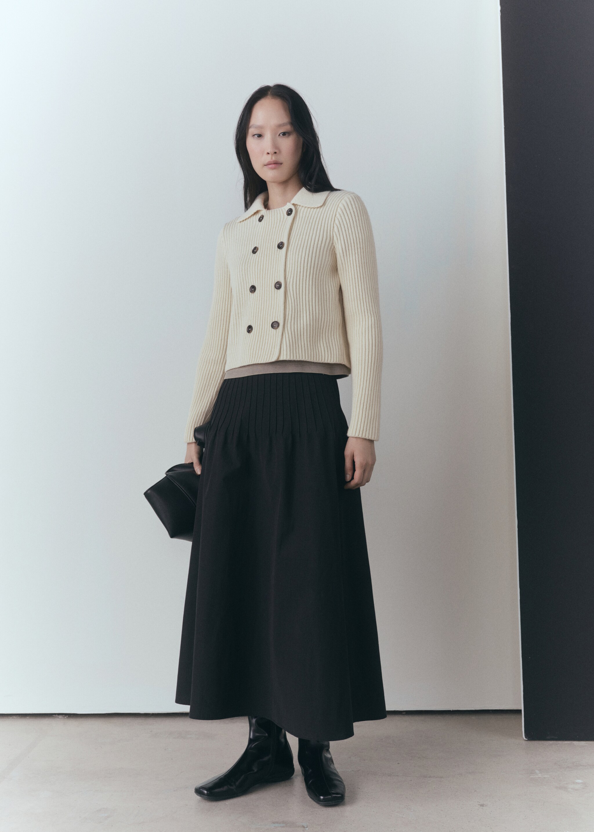 Ribbed jacket with buttons - General plane, Ecru. Ref: 77049070-00.