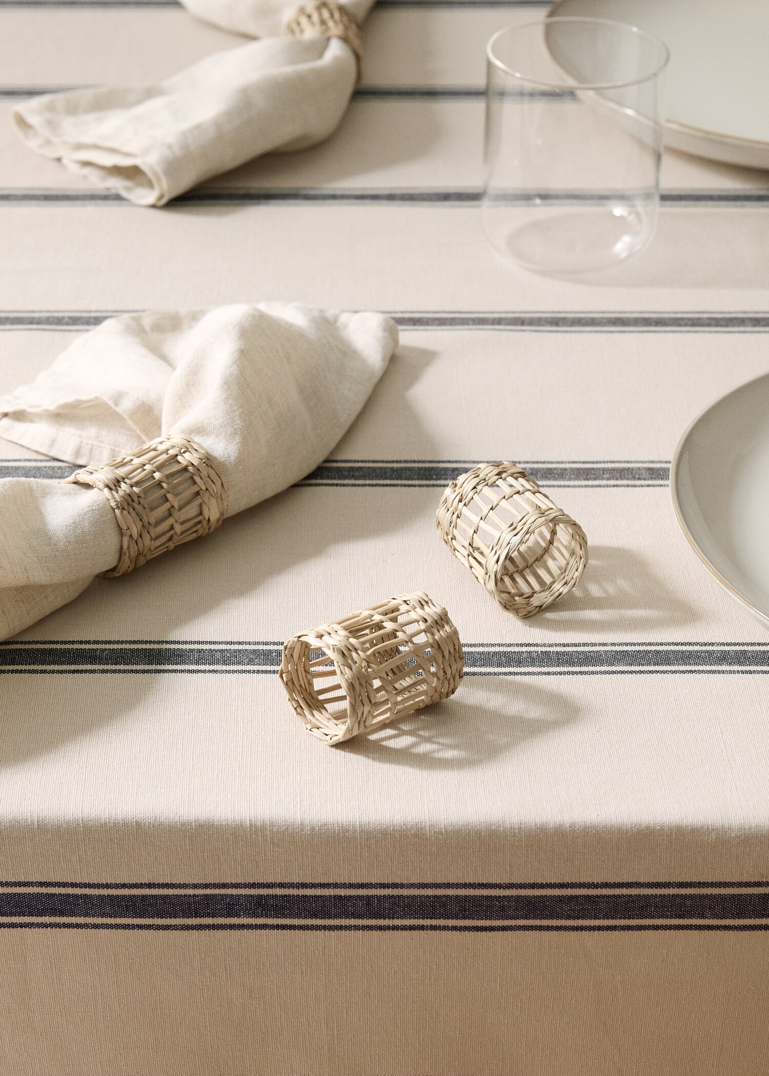 Lot de 4 ronds de serviette fibres naturelles 4x5 cm - Plan général