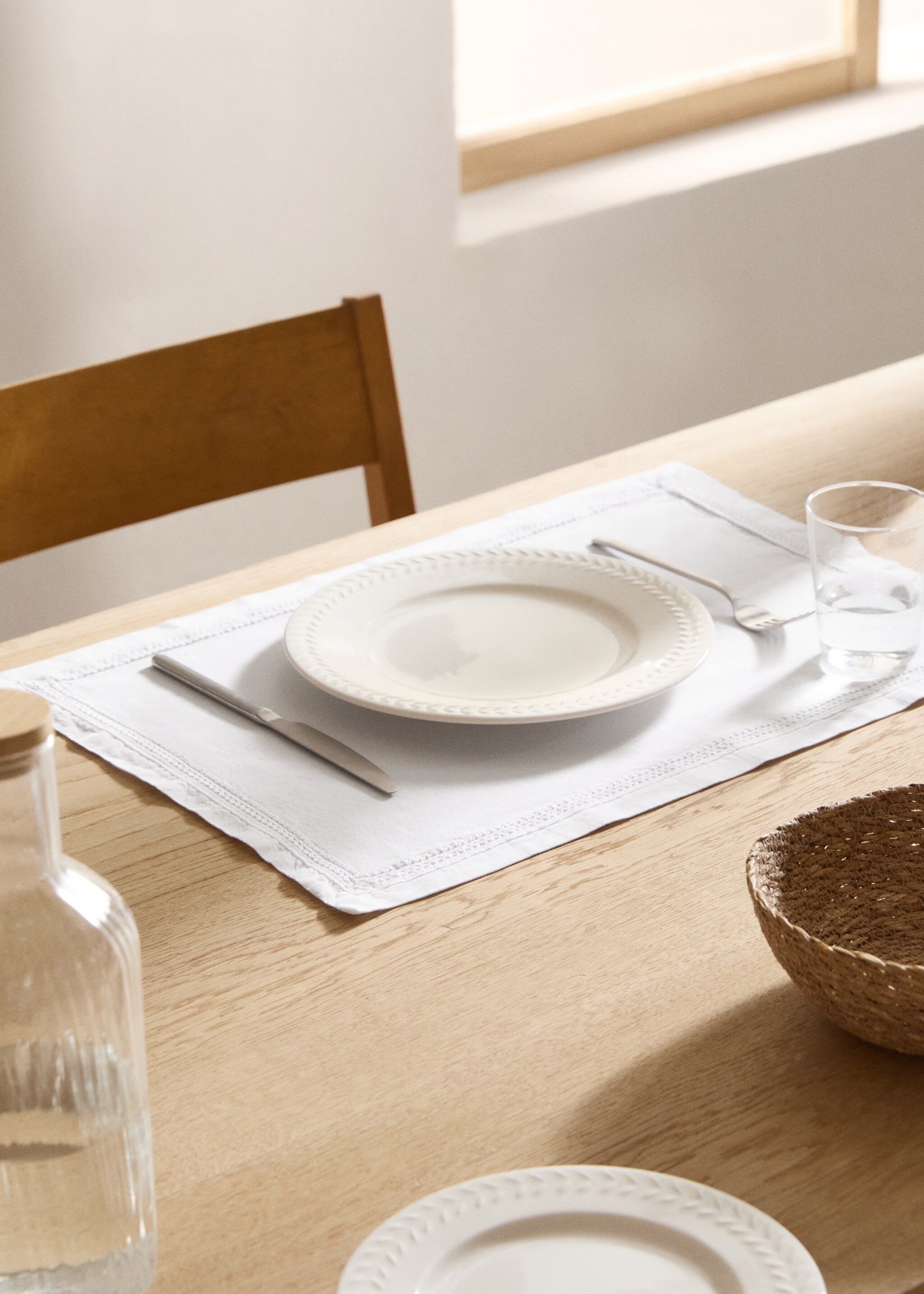 100% cotton lace placemat - General plane, Off White. Ref: 77050632-00.