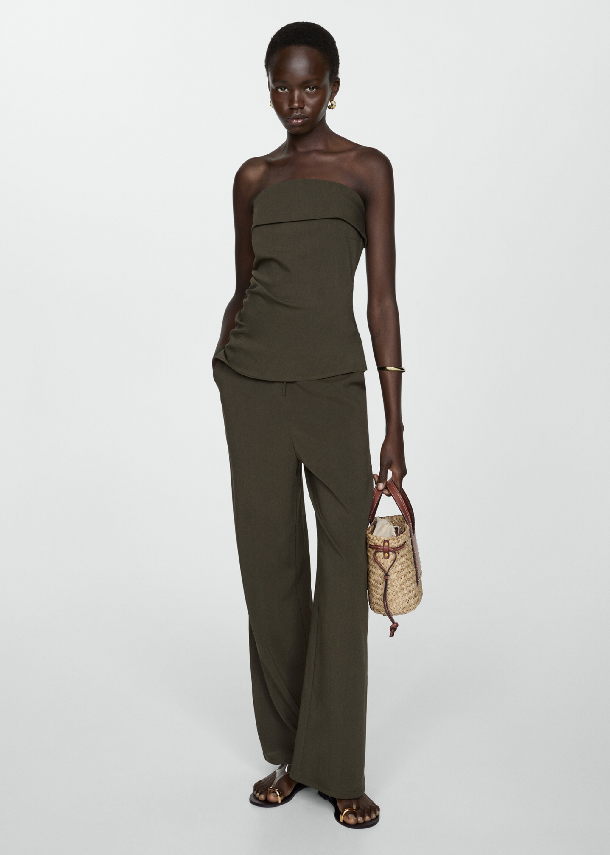 Straight-fit trousers with elastic waist - General plane, Khaki. Ref: 77052008-00.