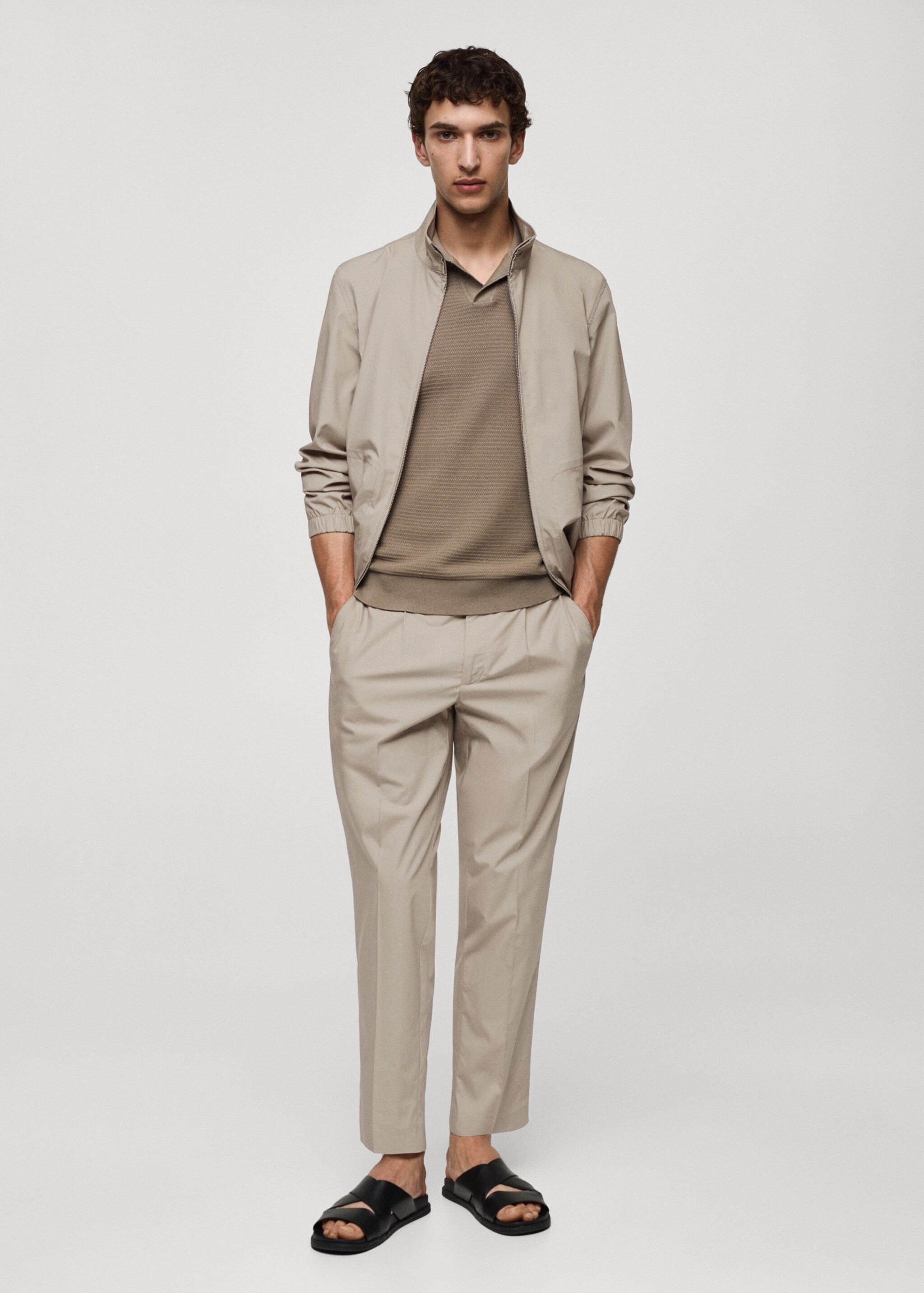Παντελόνι slim fit lyocell πιέτες - Γενικό πλάνο, Γκρι Ανοιχτό/Παστελ. Ref: 77052532-00.